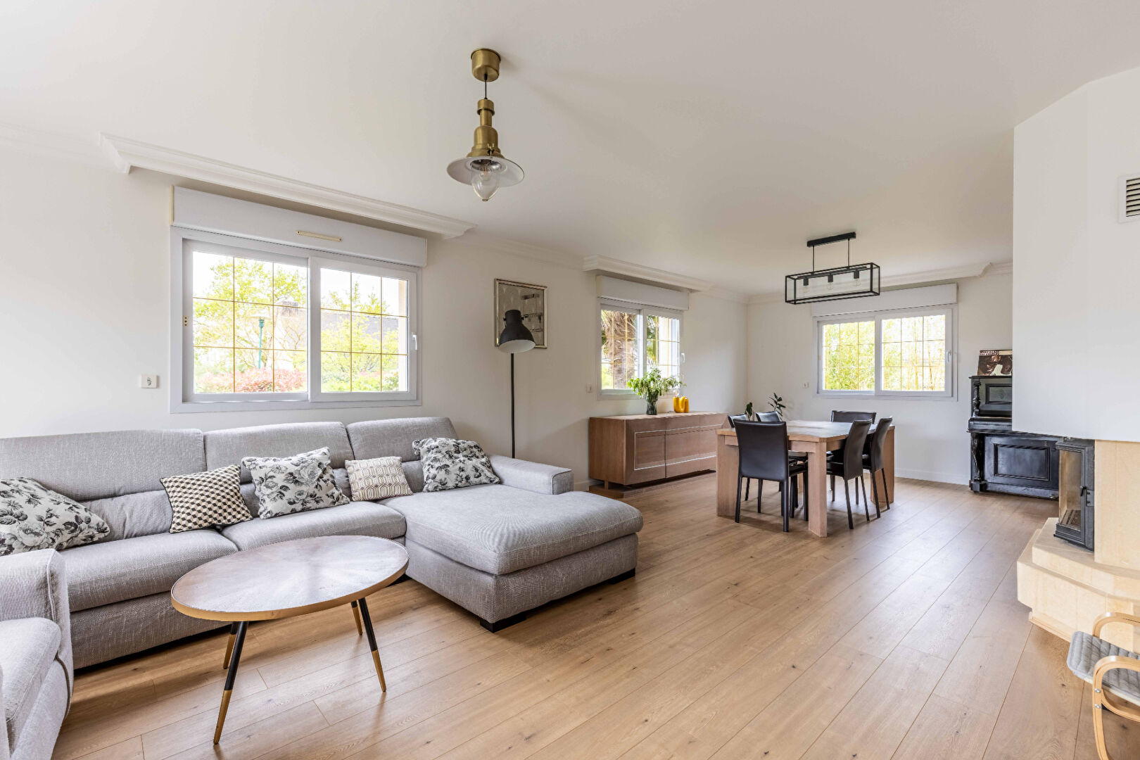 Maison 6 CH, 178 m² hab, garage et carport, quartier résidentiel