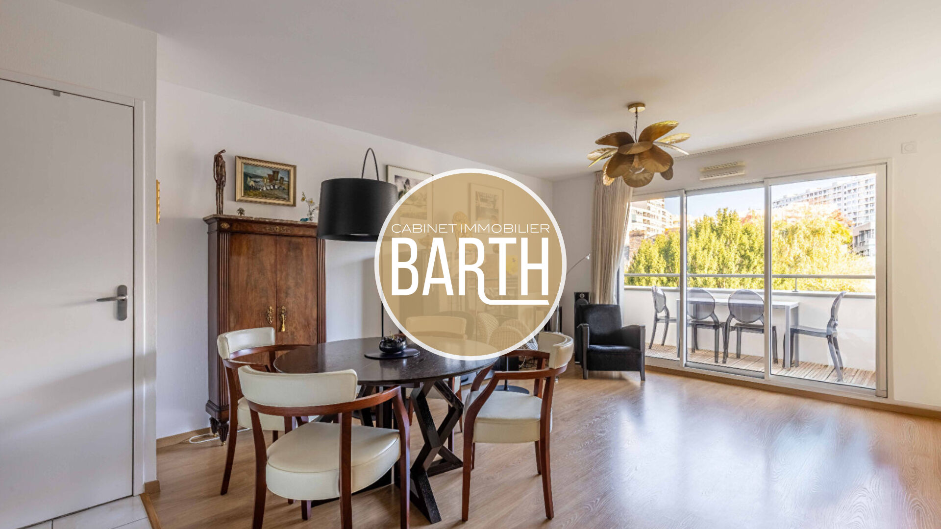 CENTRE VILLE - PLACE DE BRETAGNE - LIBERTÉ -  APPARTEMENT T3 - 60,67m2 - TERRASSE ET STATIONNEMENT  -