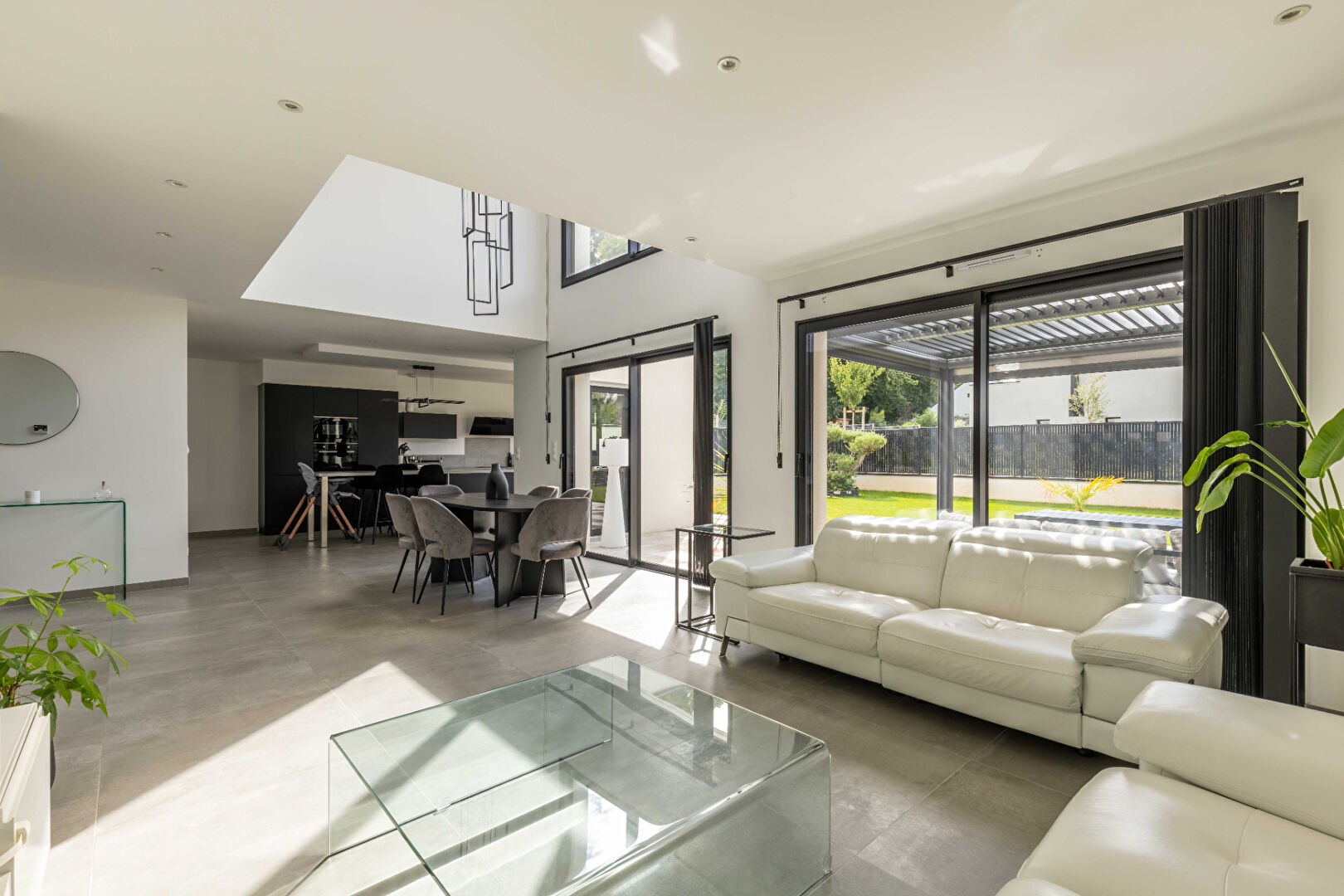 Maison 4 CH dont 1 suite parentale, 152 m2, beaux volumes