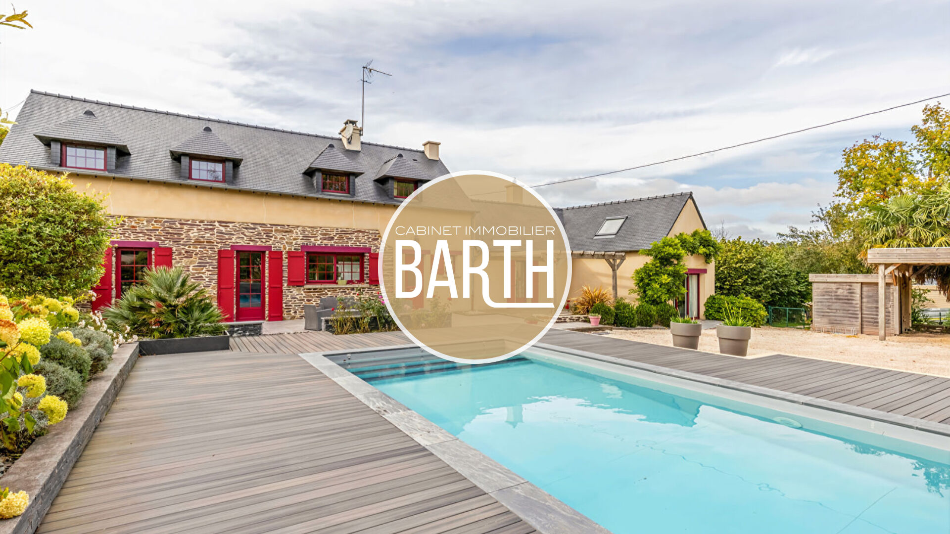 MAISON - JARDIN - PISCINE - GARAGE - 230 M² HAB - À GOVEN À PROXIMITÉ DE BRUZ