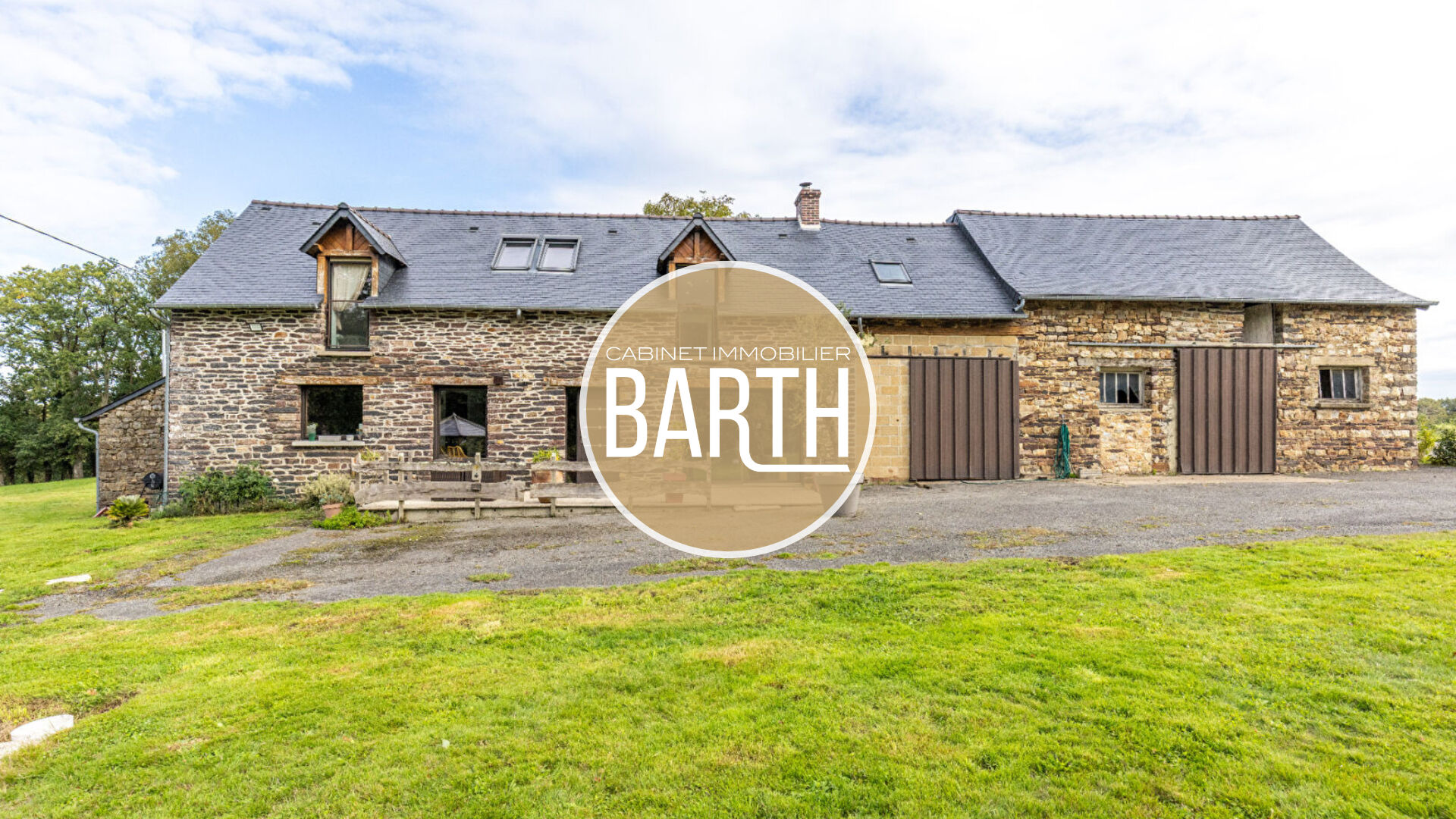 Maison - Longère Indépendante -Non mitoyenne - 200m² - Baulon