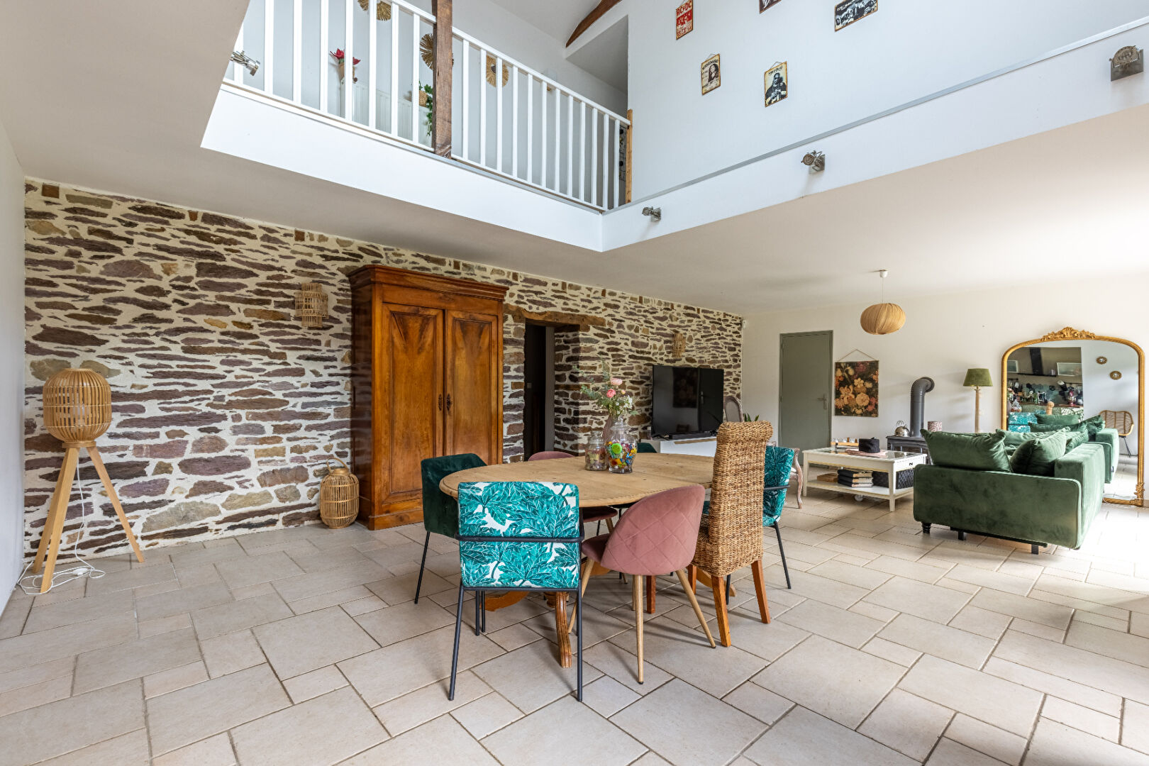 Maison Familiale  - Longère Indépendante -Non mitoyenne - 200m² - Baulon