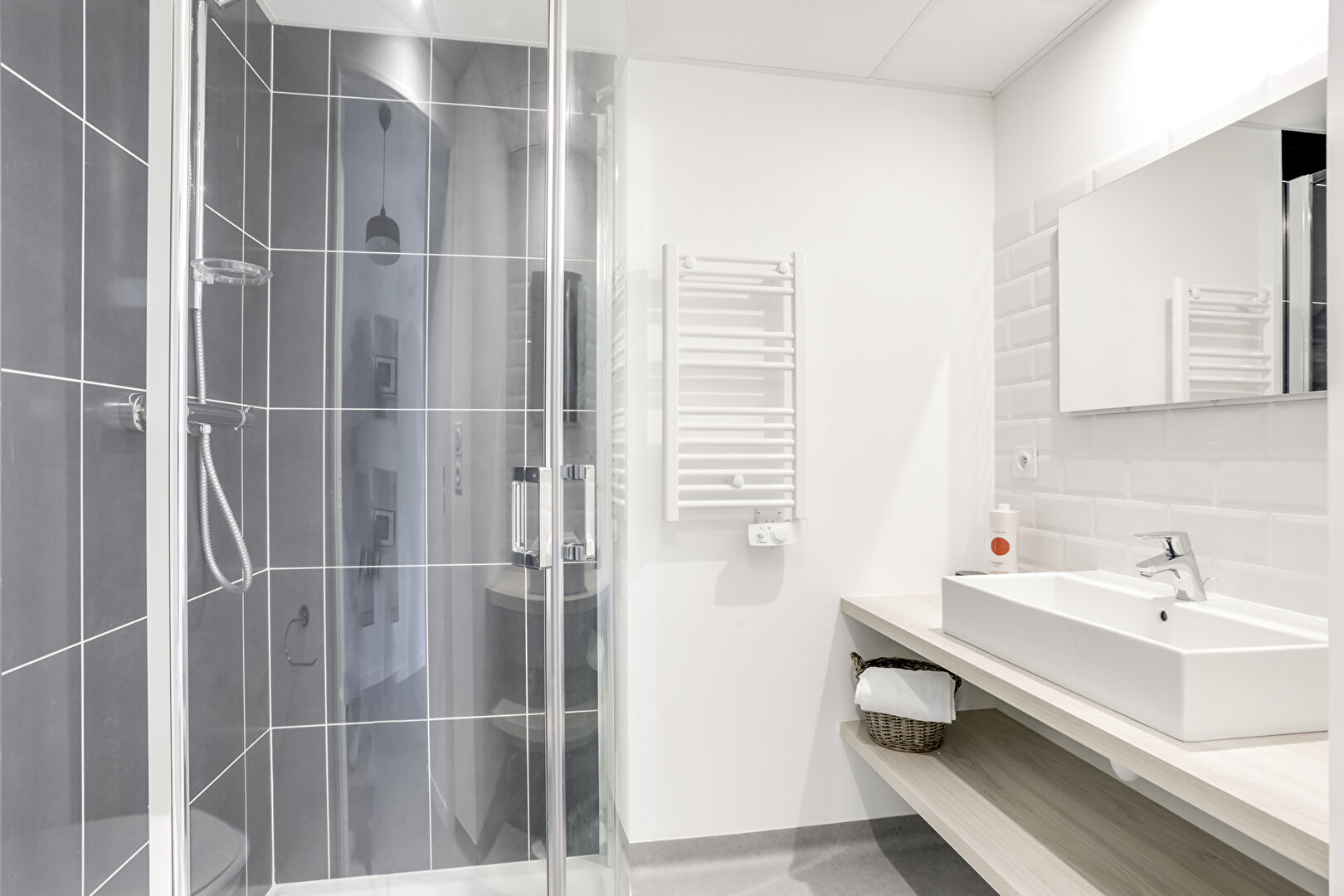 Photo APPARTEMENT T1 - 18.07 M² HAB - PONTCHAILLOU / ANATOLE FRANCE image 4/5