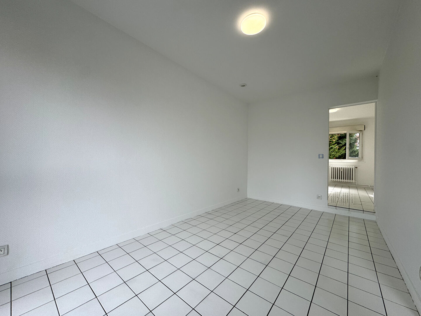 Photo NOUVEAUTÉ À VENDRE EN EXCLUSIVITÉ CHEZ CABINET BARTH IMMOBILIER - APPARTEMENT 2 PIÈCES - CHARTRES DE BRETAGNE image 4/6