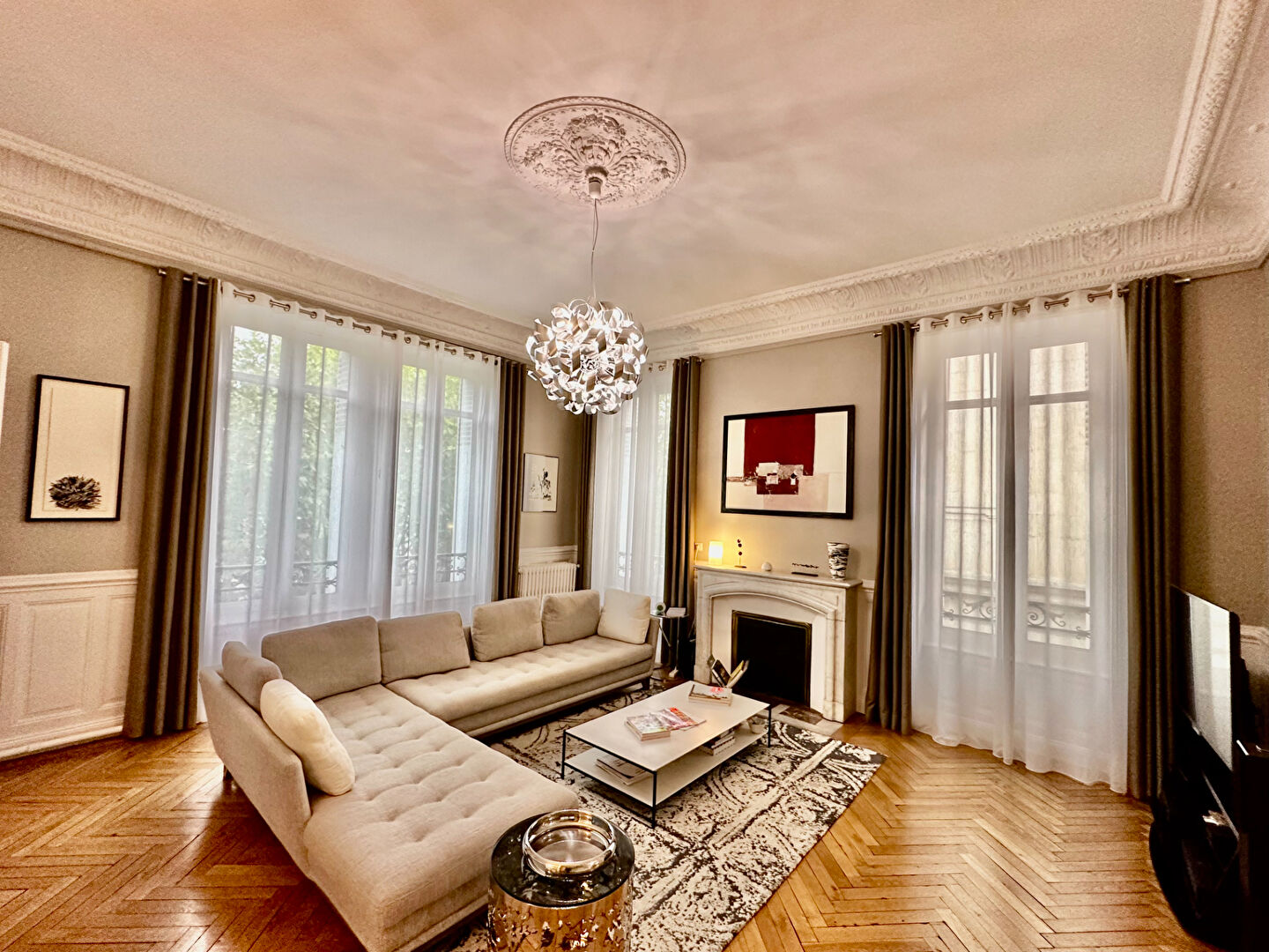 Clermont Ferrand Appartement de charme de 200 m2 avec garage