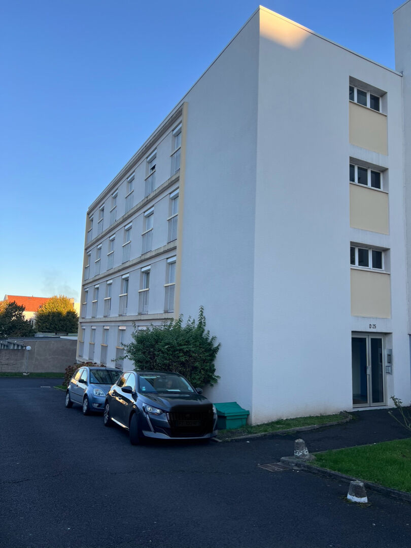 Photo Clermont-FD, studio 21 m2 image 1/3