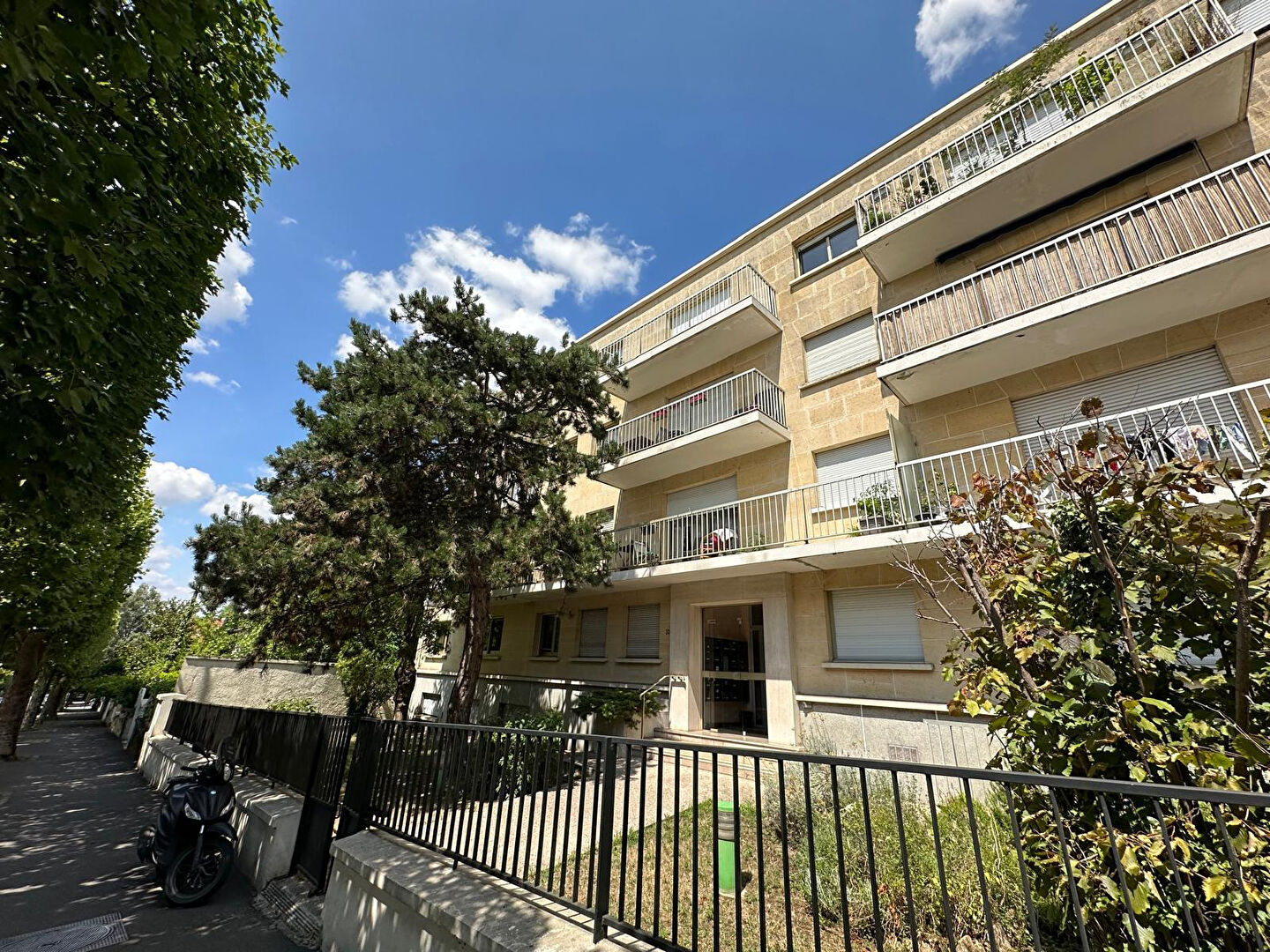 Appartement Le Raincy résidence en pierre de taille