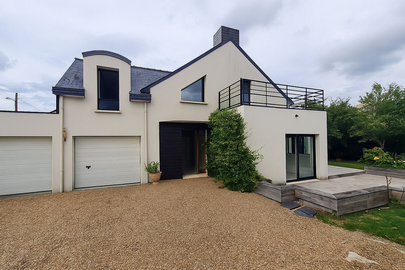 Agence immobilière de Rolland,  Girot Immobilier