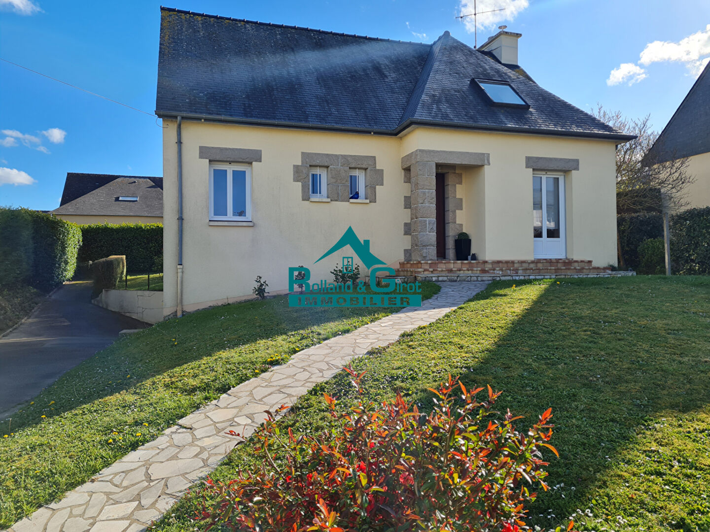 Agence immobilière de Rolland,  Girot Immobilier