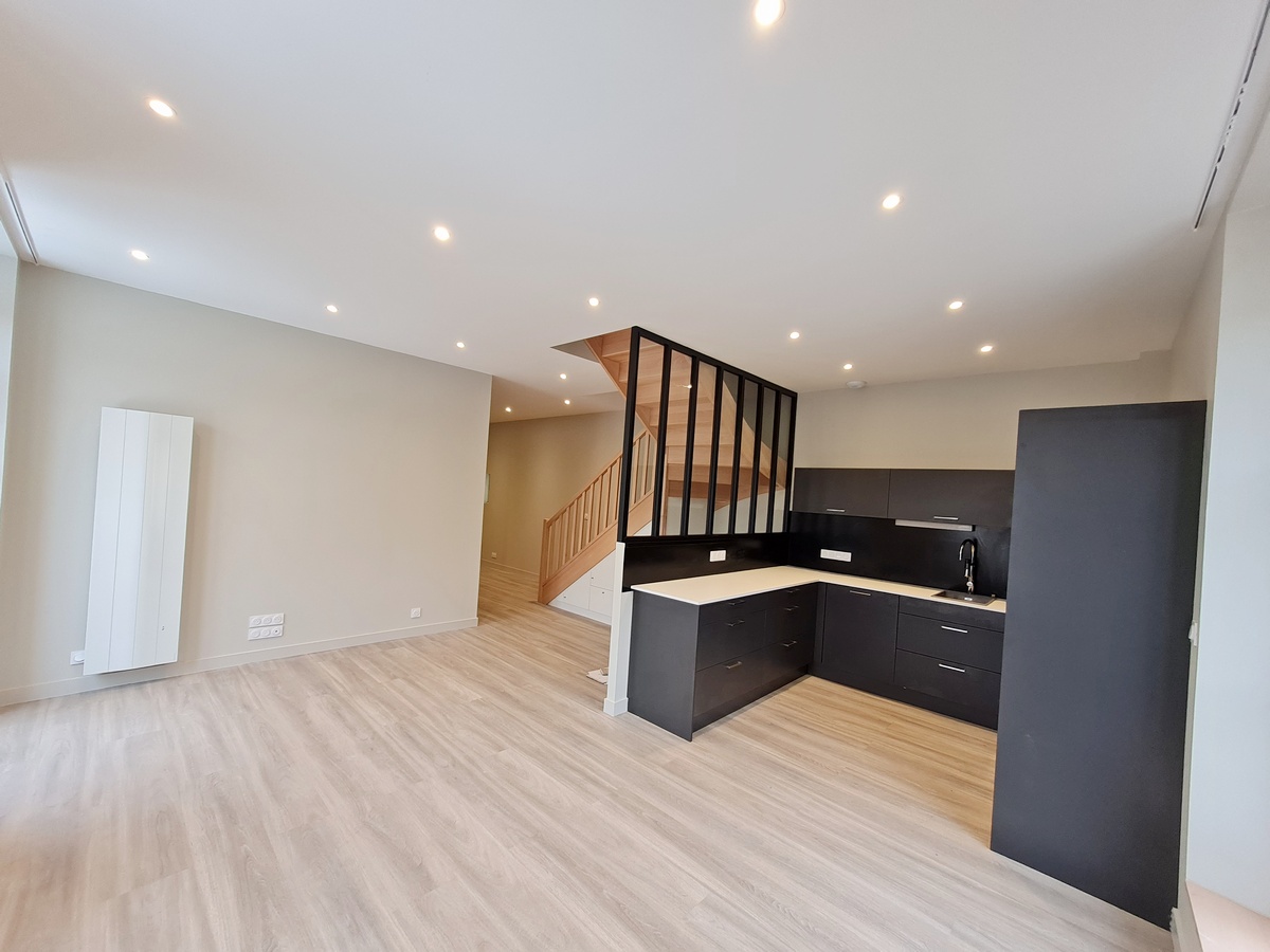Agence immobilière de Rolland,  Girot Immobilier