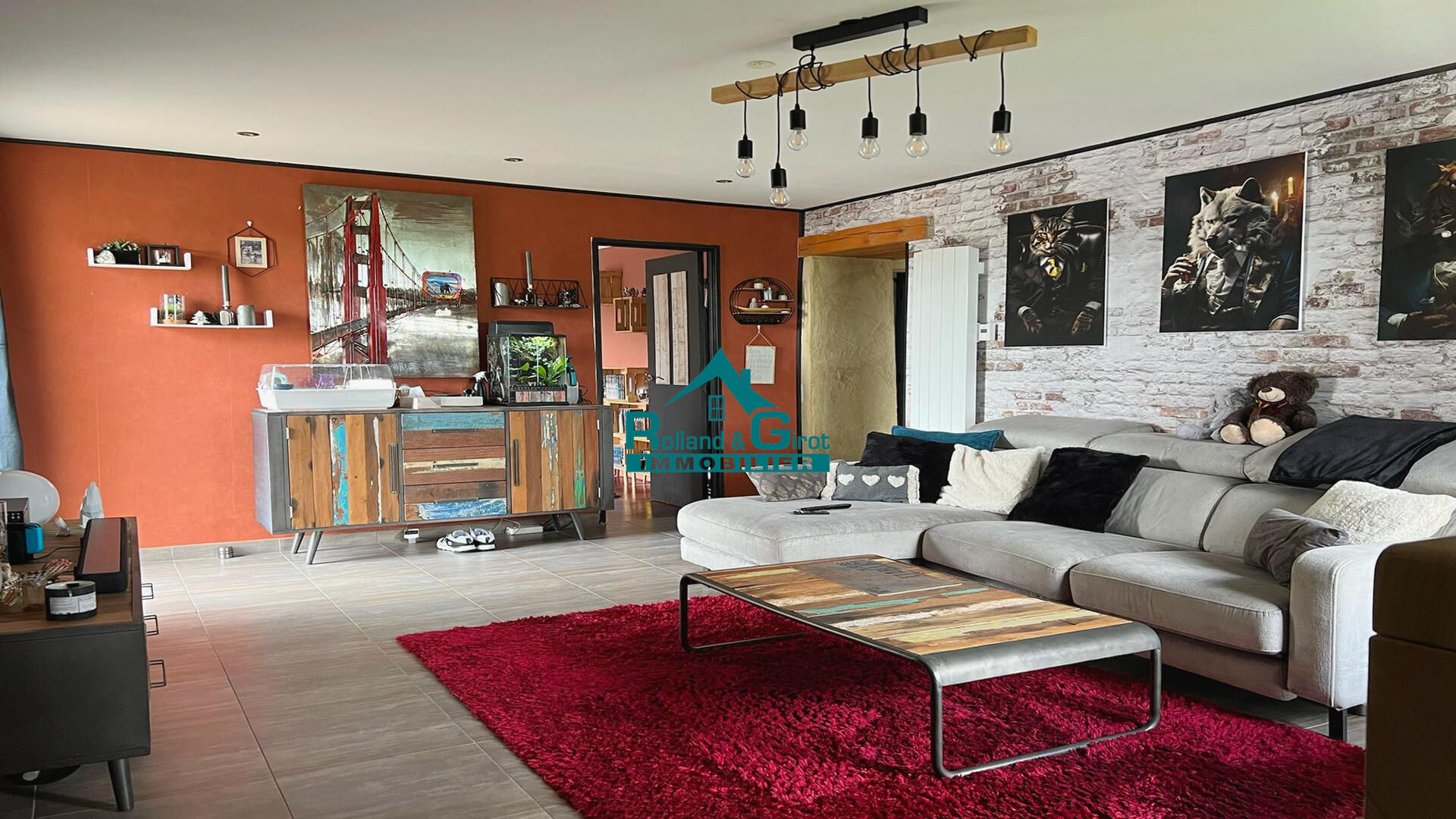 Photo Maison de campagne rénovée avec goût, intérieur moderne image 6/6