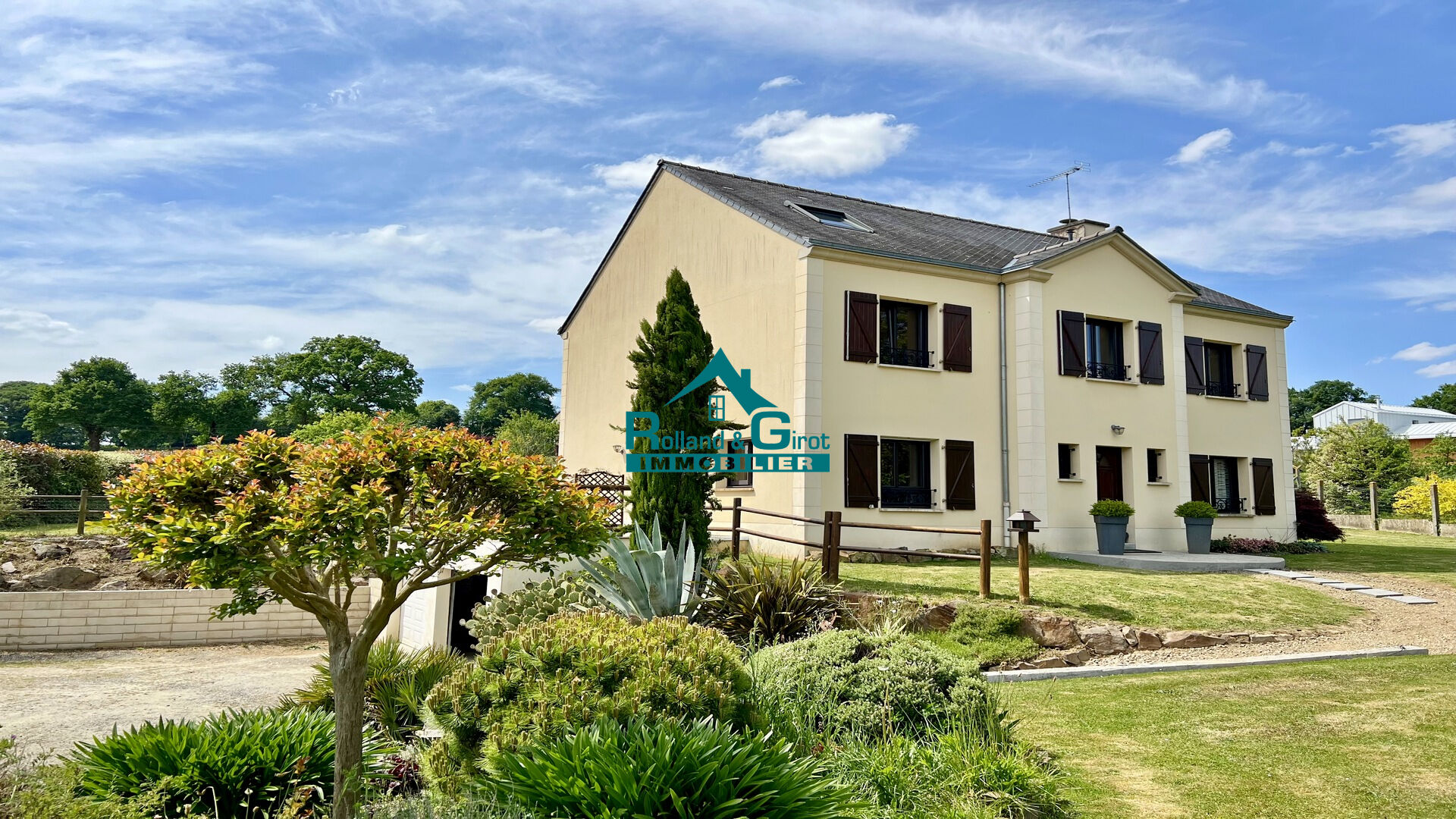 Agence immobilière de Rolland,  Girot Immobilier