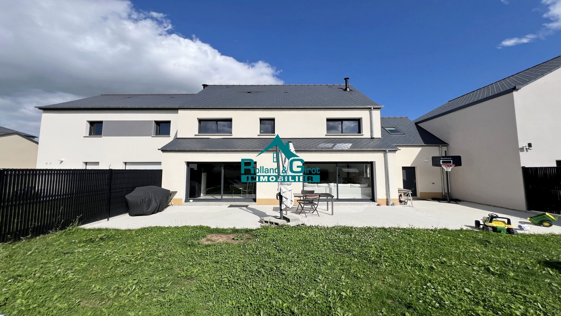 Agence immobilière de Rolland,  Girot Immobilier