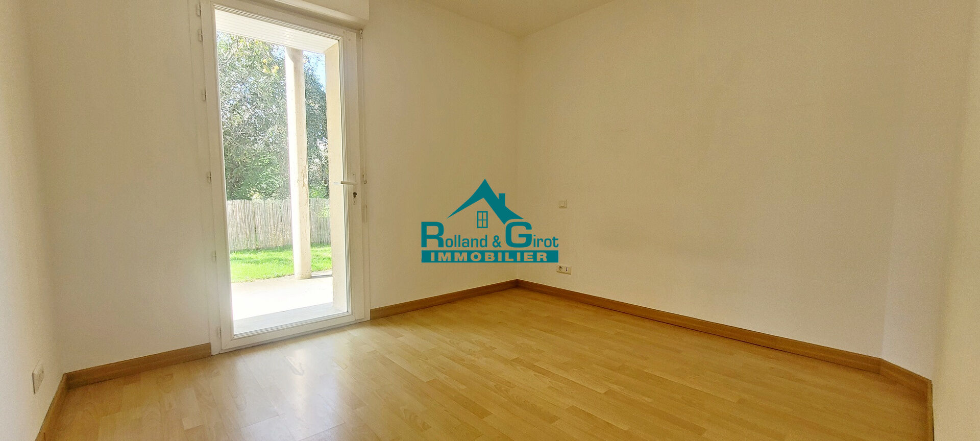 Photo TRES URGENT !!!!!!!!!!!!!!!!!!!!!!! Appartement Saint Medard Sur Ille 3 pièce(s) image 3/6