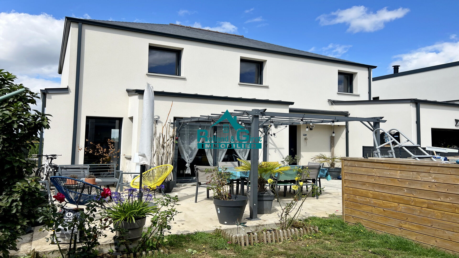 Agence immobilière de Rolland,  Girot Immobilier