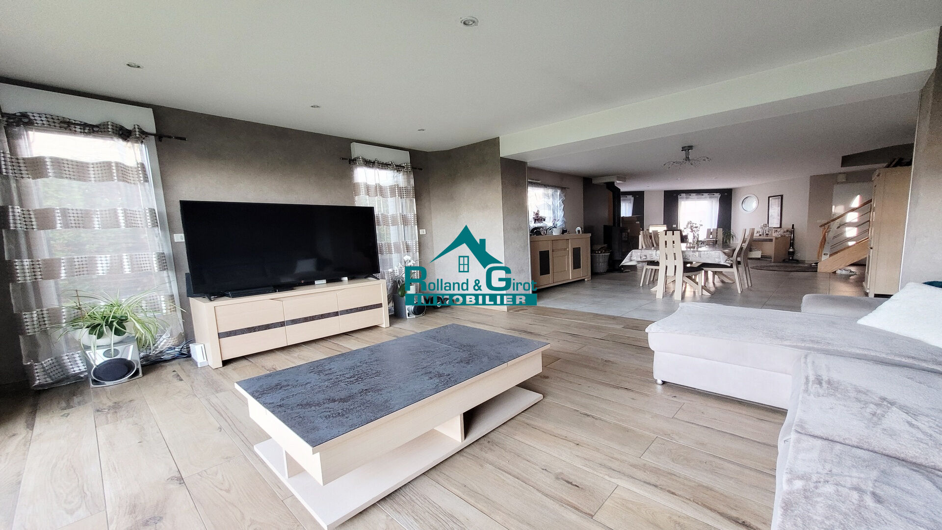 Agence immobilière de Rolland,  Girot Immobilier