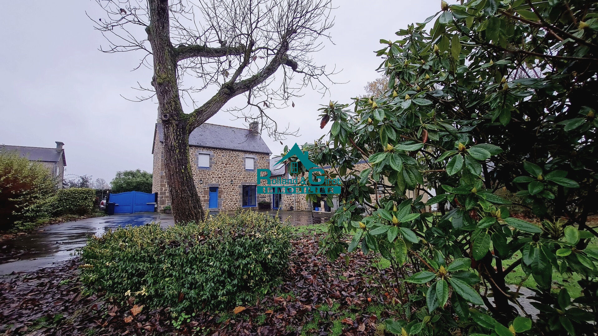 Maison  en pierres de Caractère Rénovée à Saint Ouen Des Alleux - 180 m2