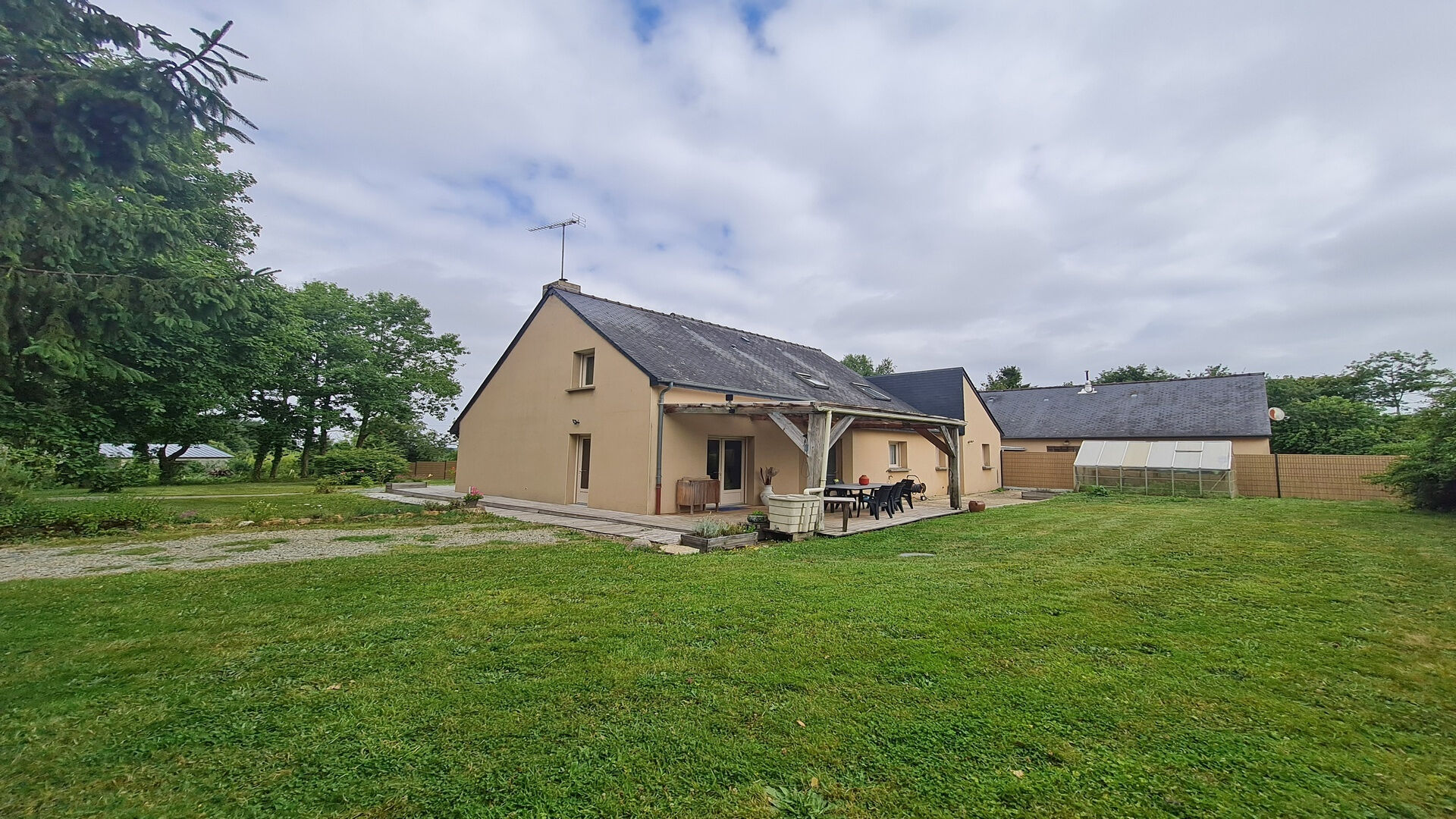 Agence immobilière de Rolland,  Girot Immobilier