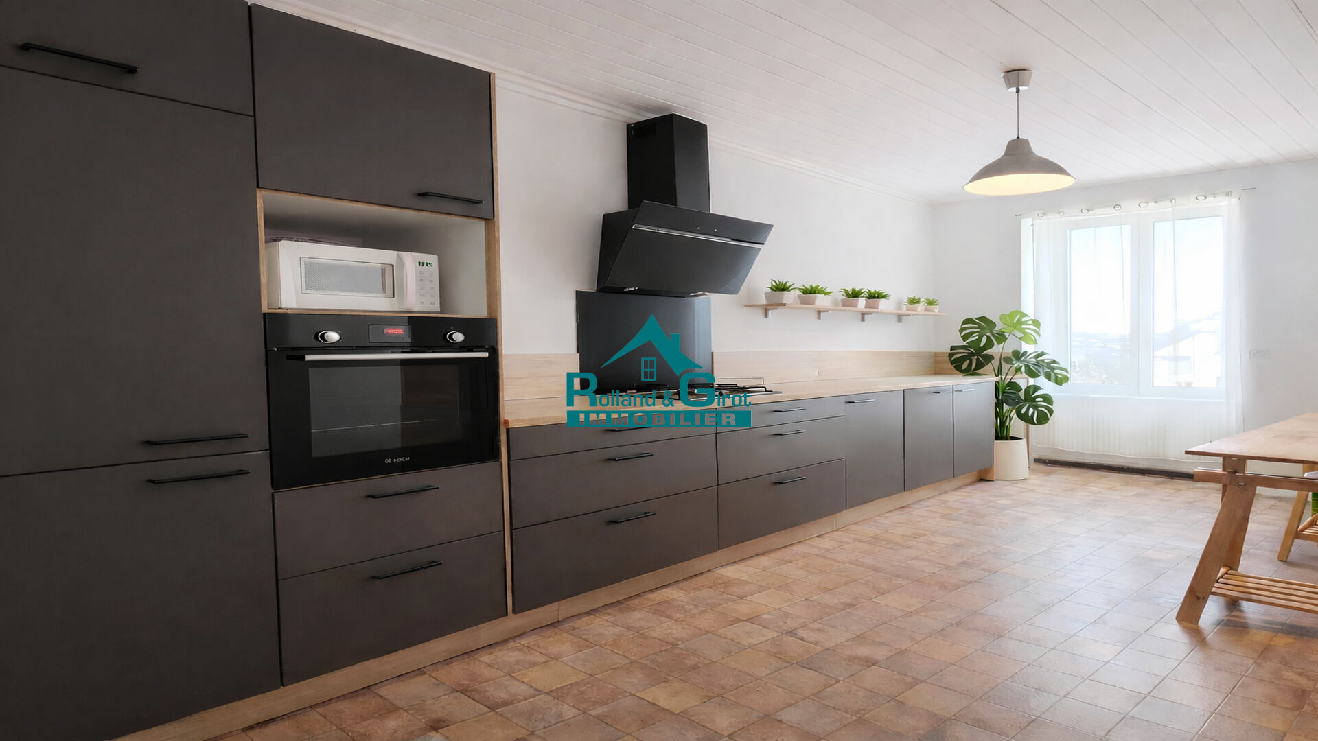 Agence immobilière de Rolland,  Girot Immobilier