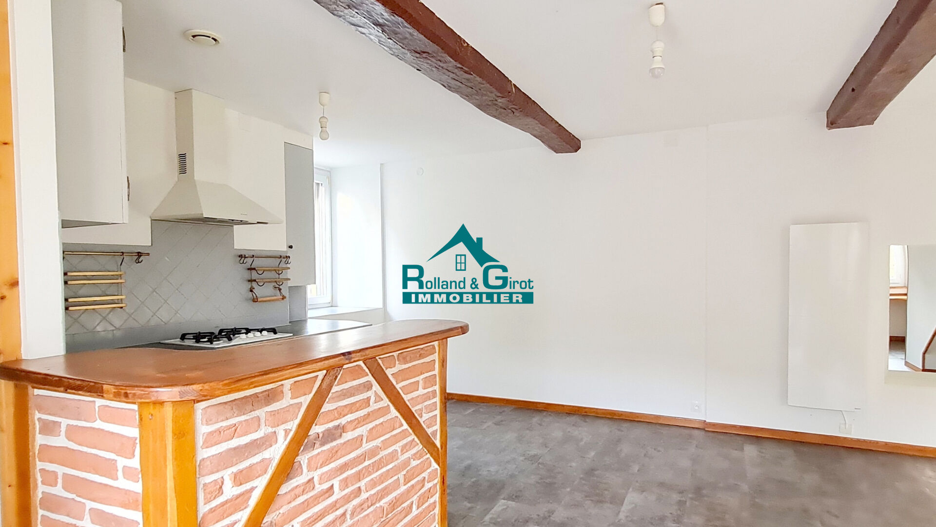 Petit Prix, Grand Confort : T3 Agréable, Garage et Dépendance.