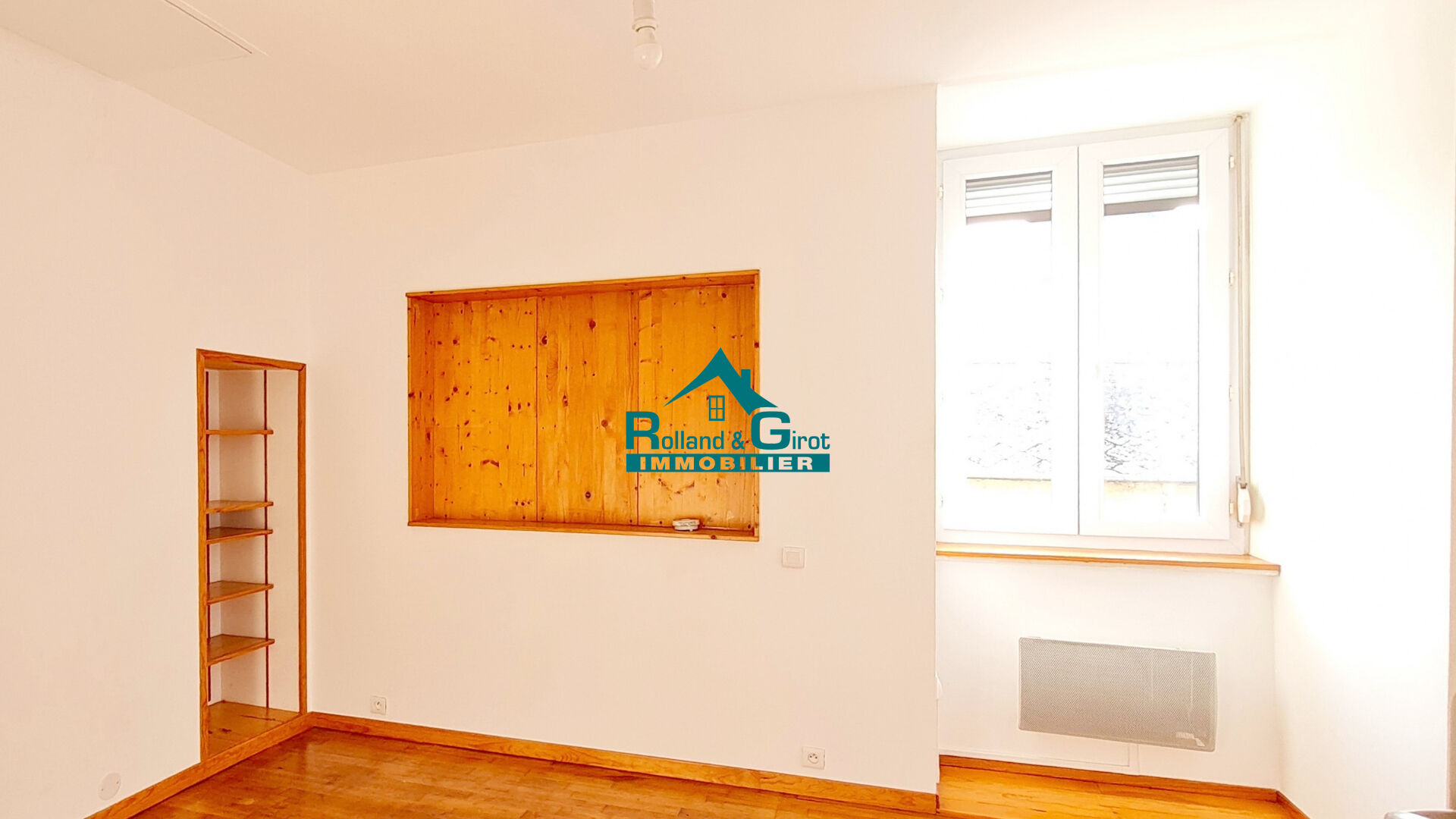 Photo Petit Prix, Grand Confort : T3 Agréable, Garage et Dépendance. image 4/5