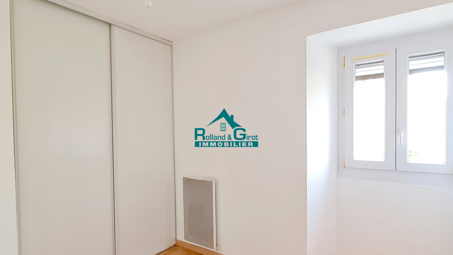 Photo Petit Prix, Grand Confort : T3 Agréable, Garage et Dépendance. image 5/5