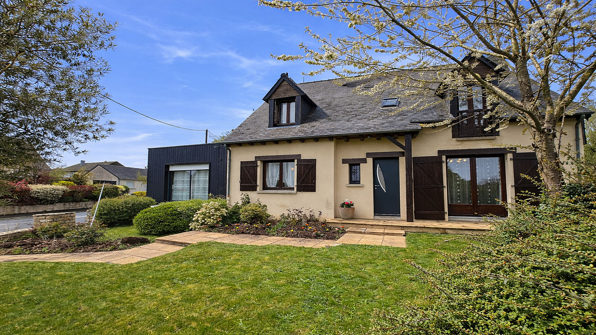 Agence immobilière de Rolland,  Girot Immobilier
