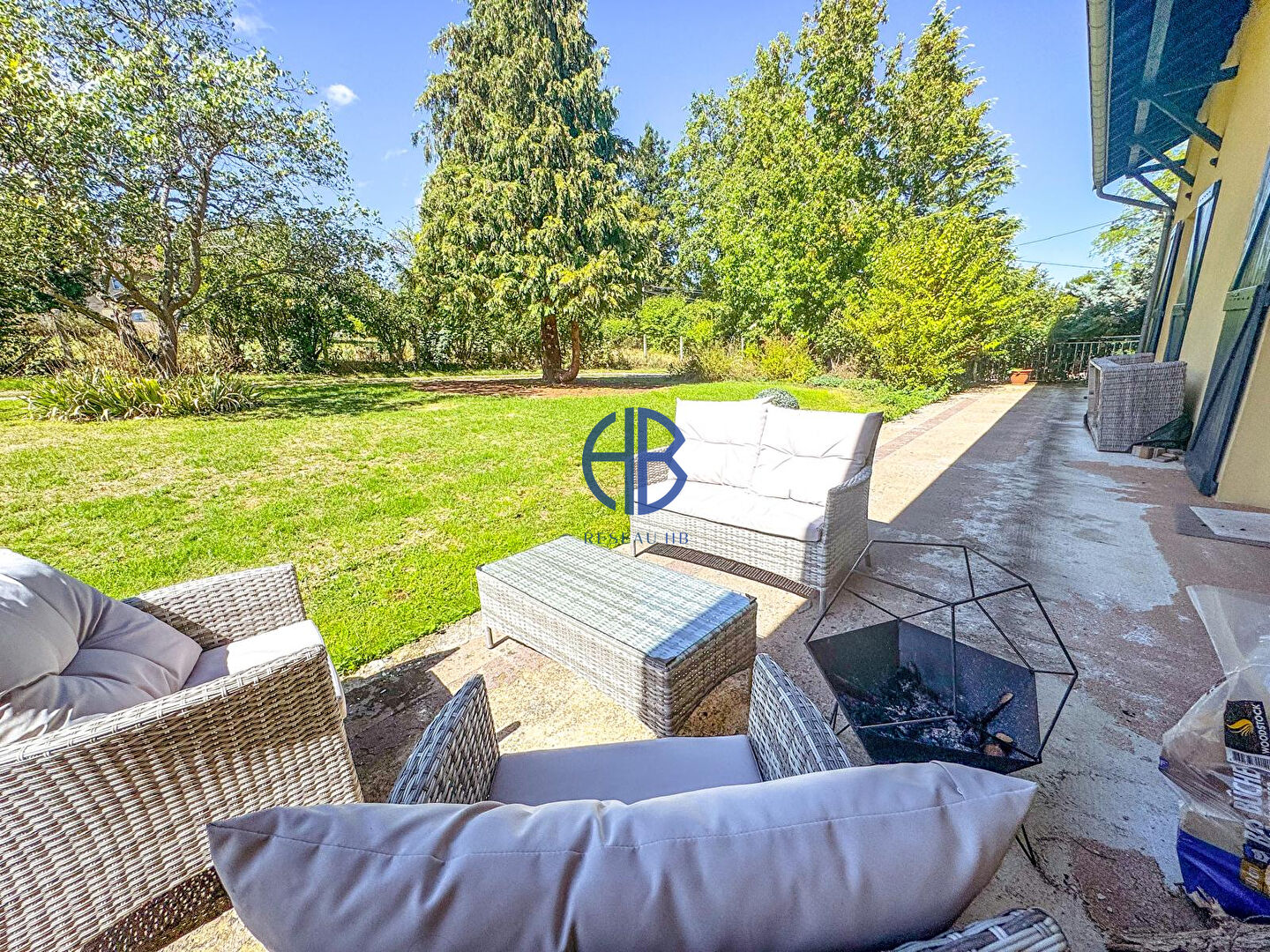 Photo Maison de caractère unique à Faverges De La Tour 318 m2 image 4/6