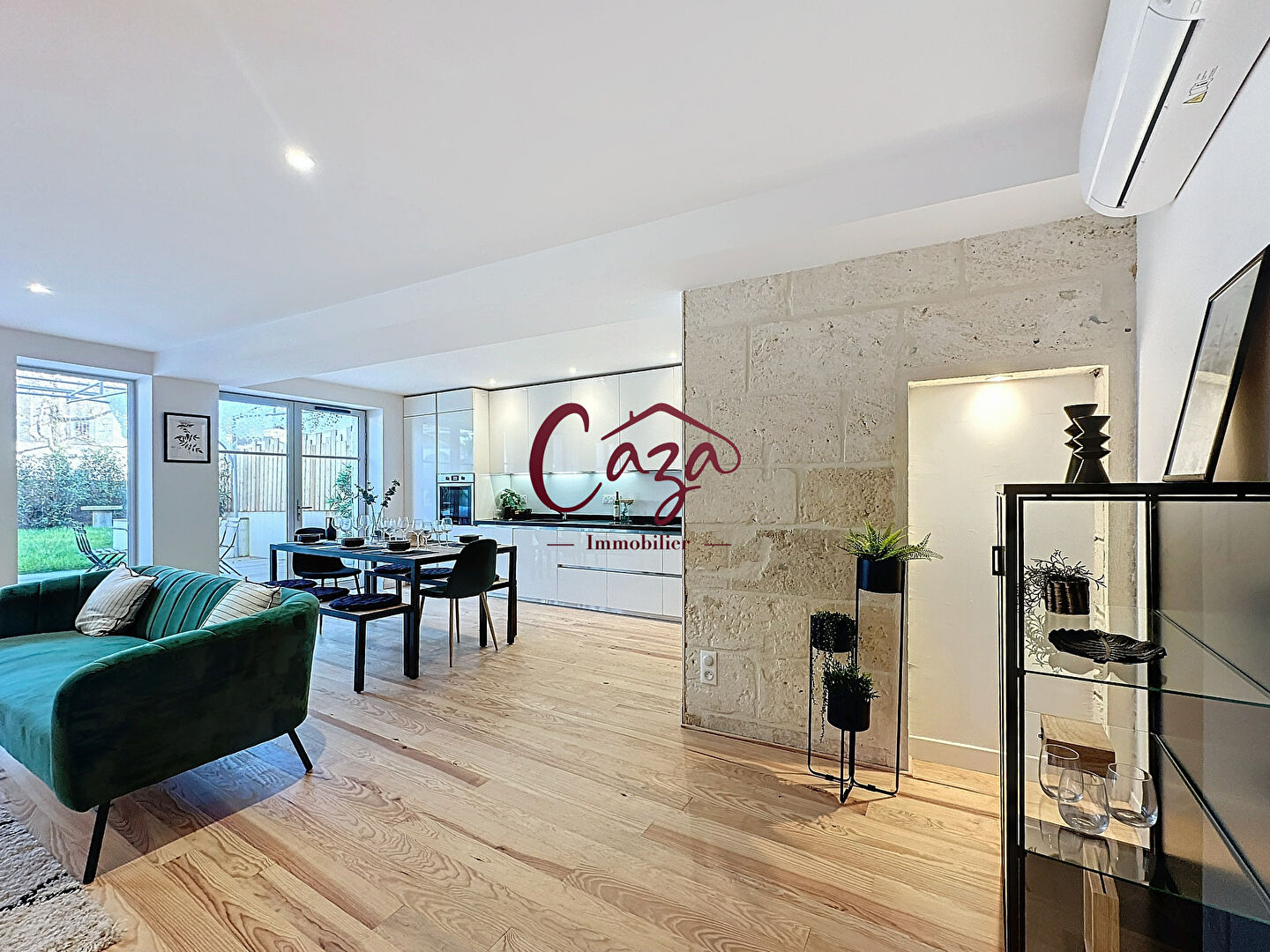 Photo Echoppe en pierre rénovée 15 minutes de Camblanes hyper centre avec jardin image 2/6