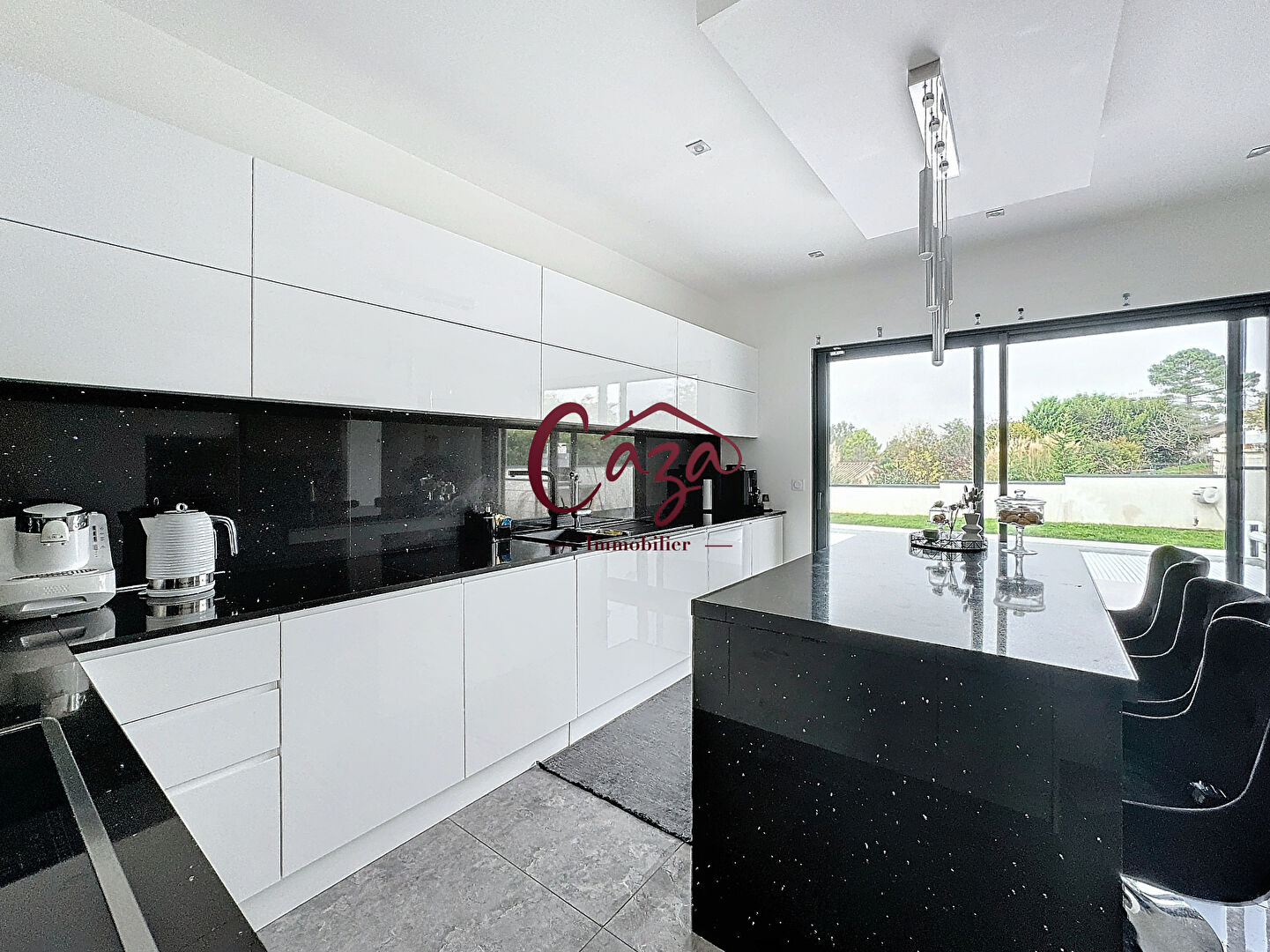 Photo Villa récente avec pisicne image 5/6