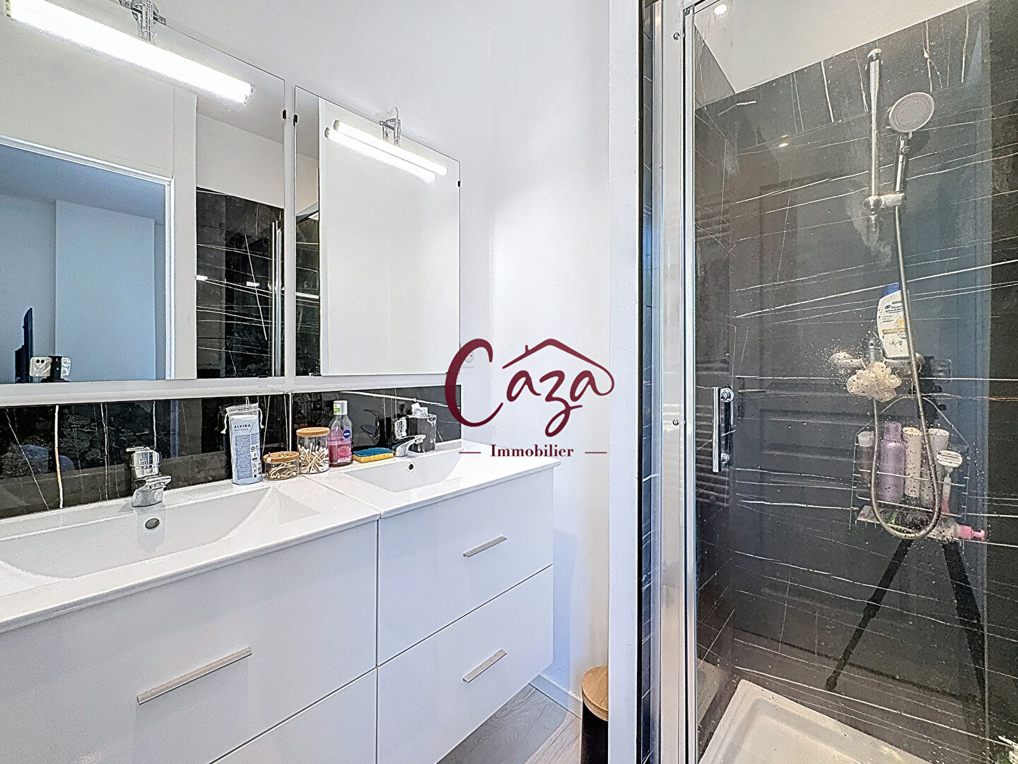 Photo Maison de bourg avec jardin , FARGUES SAINT HILAIRE proche centre bourg image 5/6