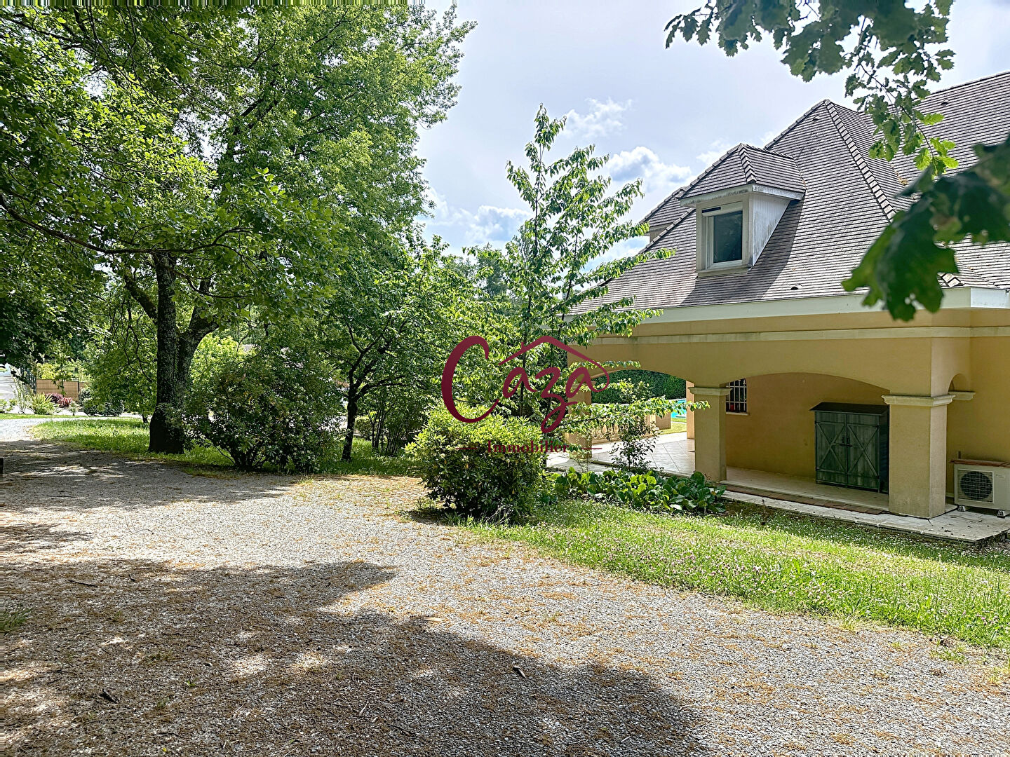 Propriété 10 Pièces 350 m²