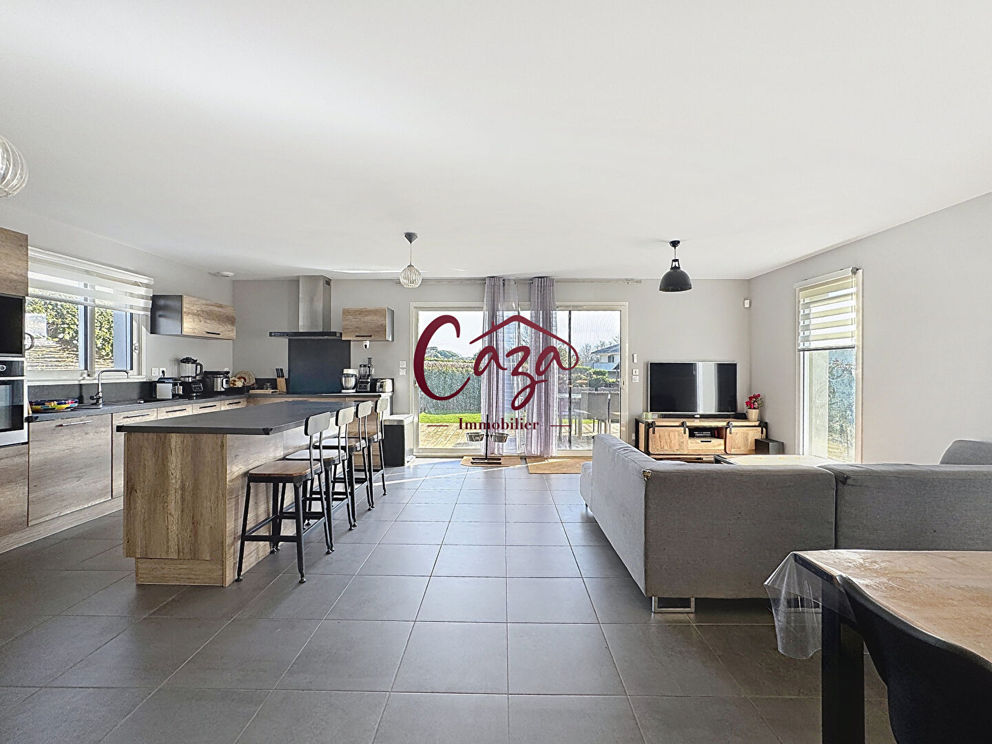 Maison récente de plain pied , bourg de Fargues Saint Hilaire