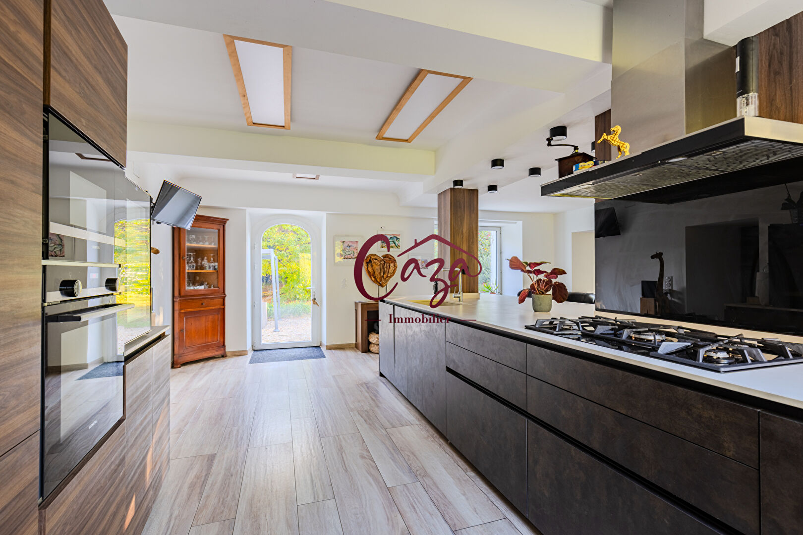 Photo Ancien moulin du XIe siècle rénové 250 m² avec gîtes 164m2 - revenus locatifs - un ancien pigeonnier 120m2 - et des écuries image 4/6