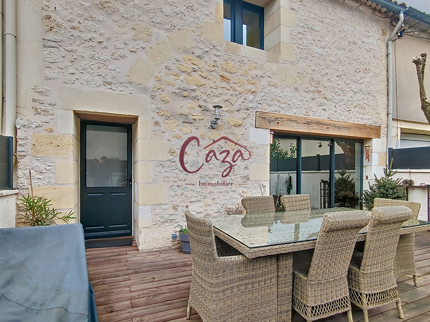 Photo Le charme de la pierre dans le centre bourg image 3/6