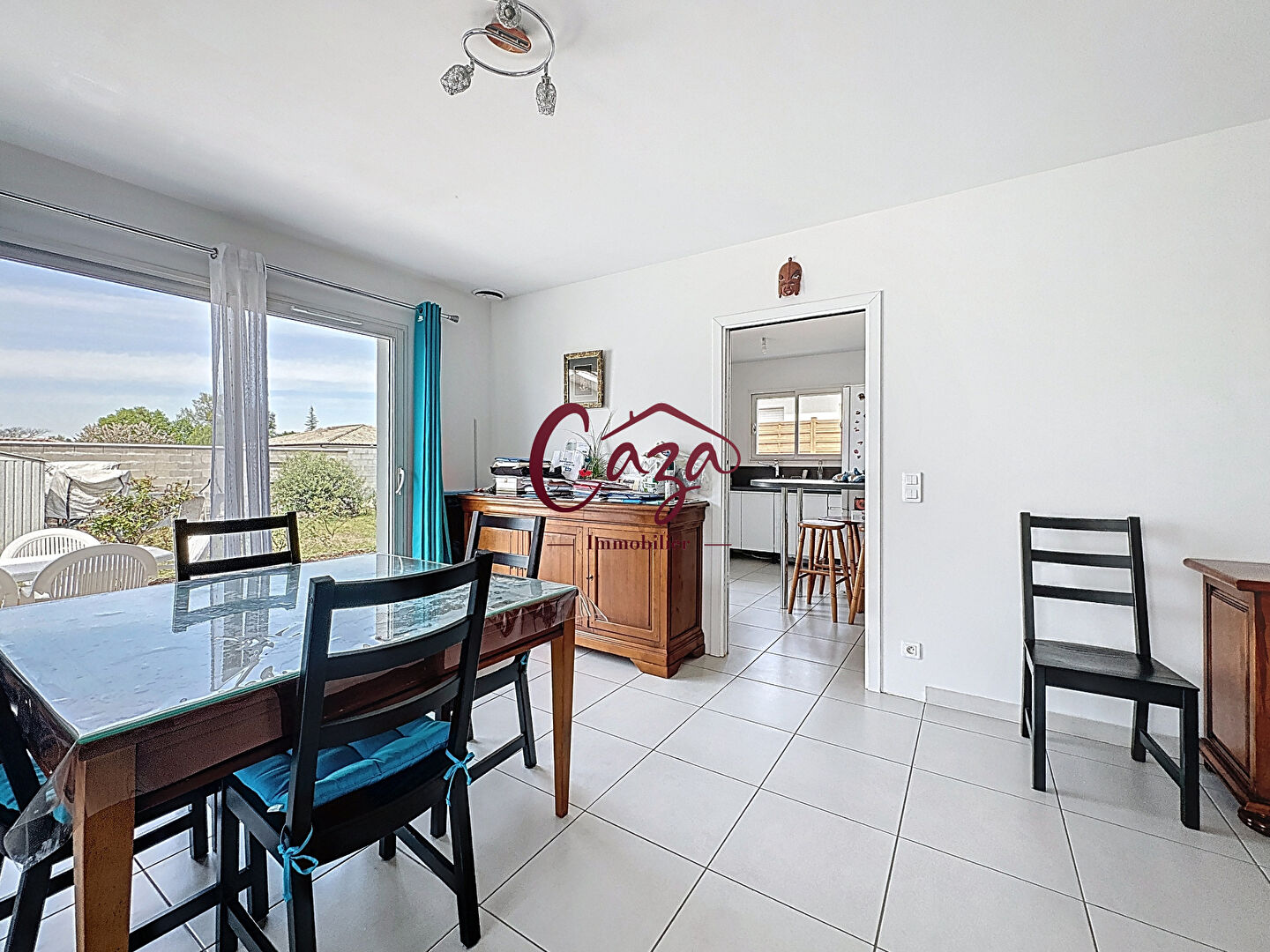 Photo Maison familiale de plain-pied - 5 pièce(s)- 3 chambres -107 m2 - garage image 3/6