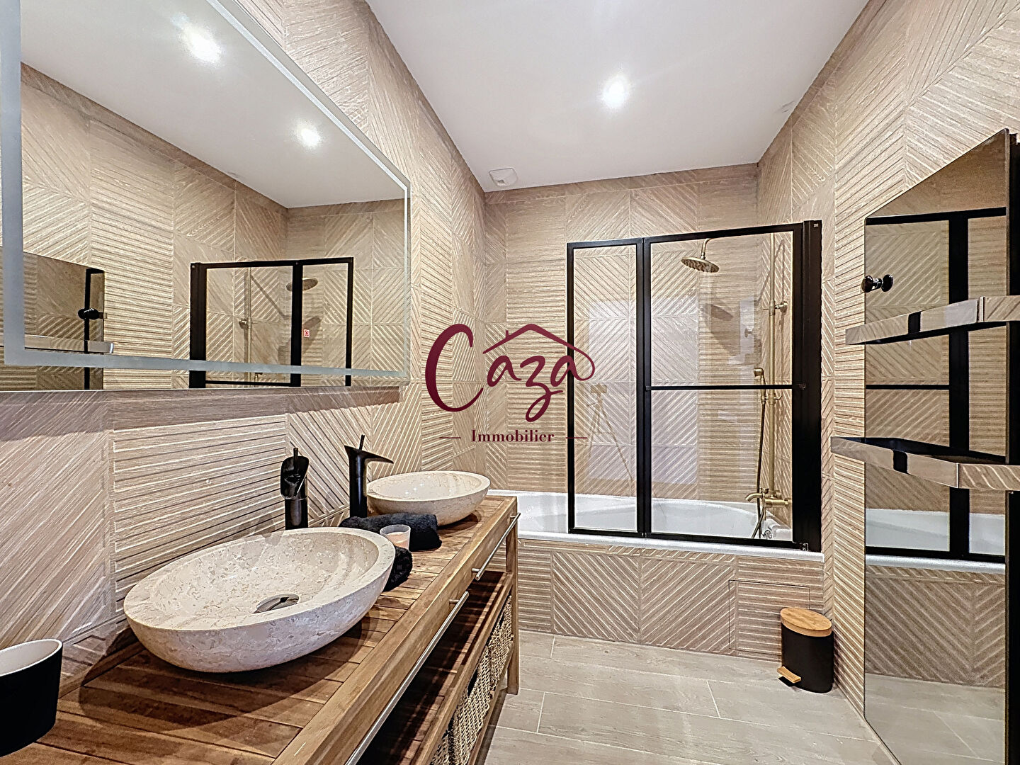 Photo Contemporaine de 2022 - 131m2 - piscine - 4 chambres - lumineux ! image 2/6