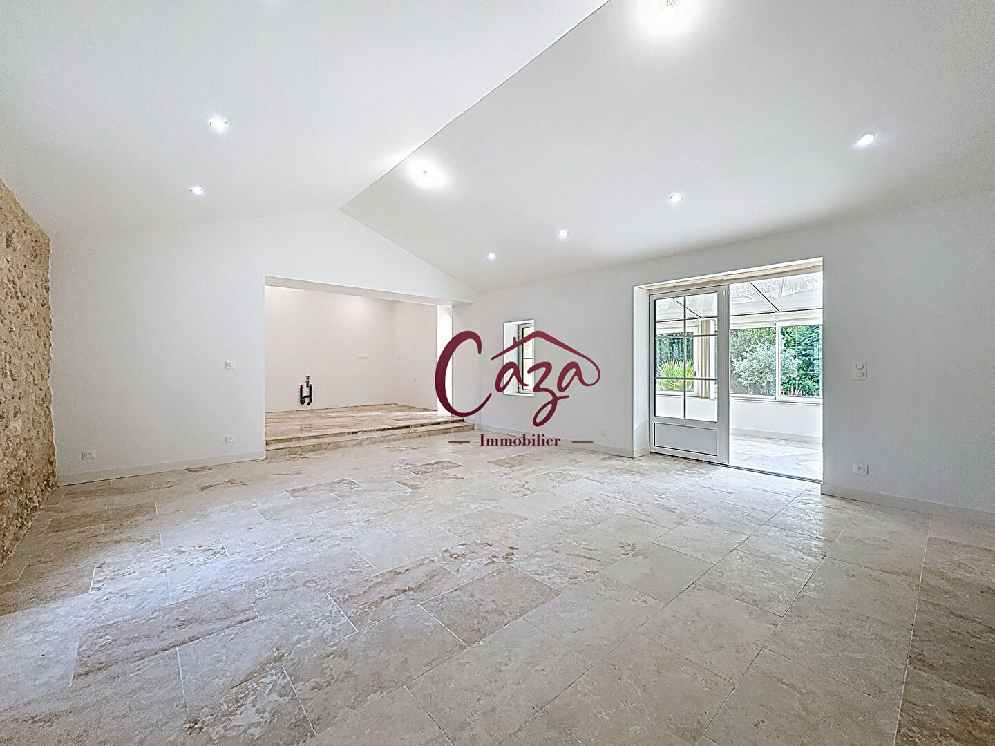 Maison pierre rénovée - 135m2 (150m2 surface au sol) - grand terrain piscinable