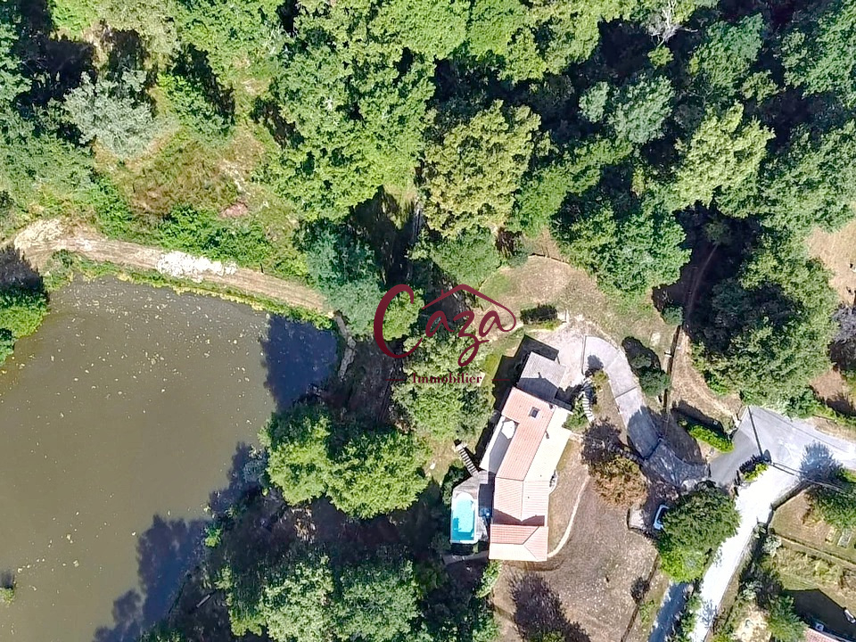 Maison Atypique de 200 m2 - Environnement EXCEPTIONNEL /  Cadre recherché