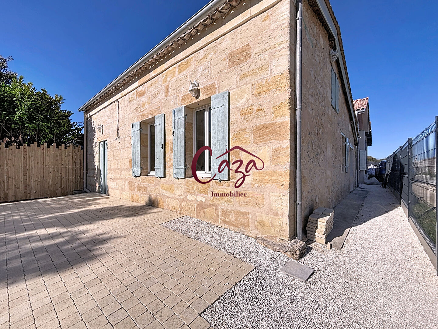 Photo Maison Montussan 5 pièce(s) 135 m2 image 1/6