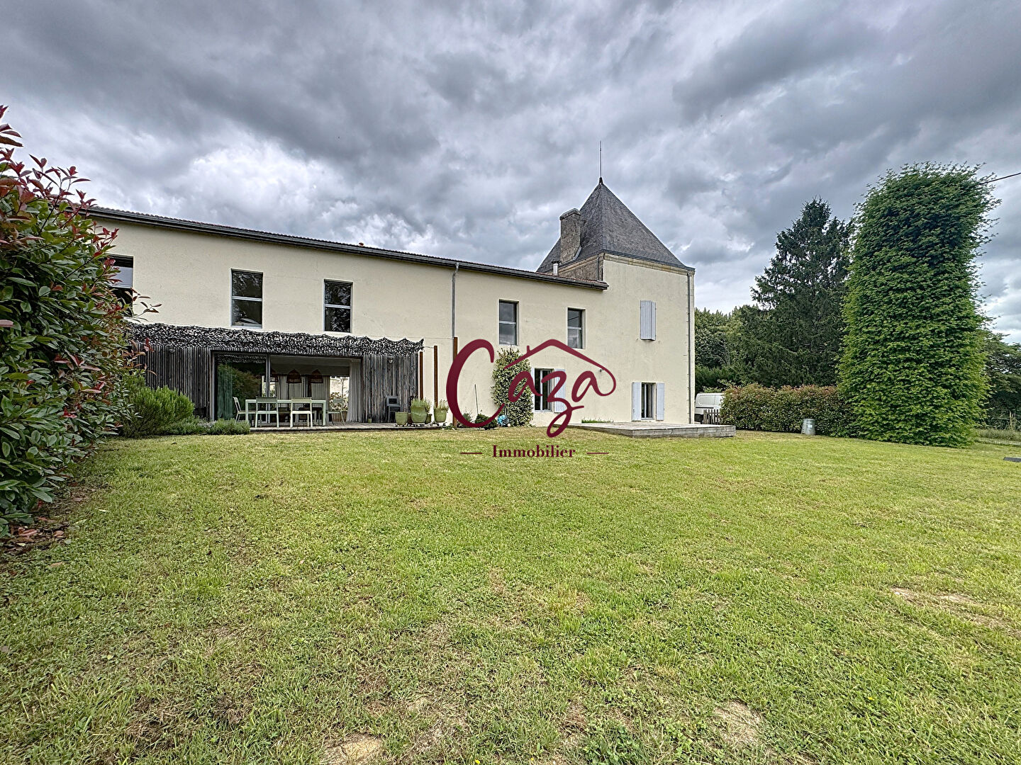 Photo Maison en pierre rénovée FARGUES SAINT HILAIRE image 2/6