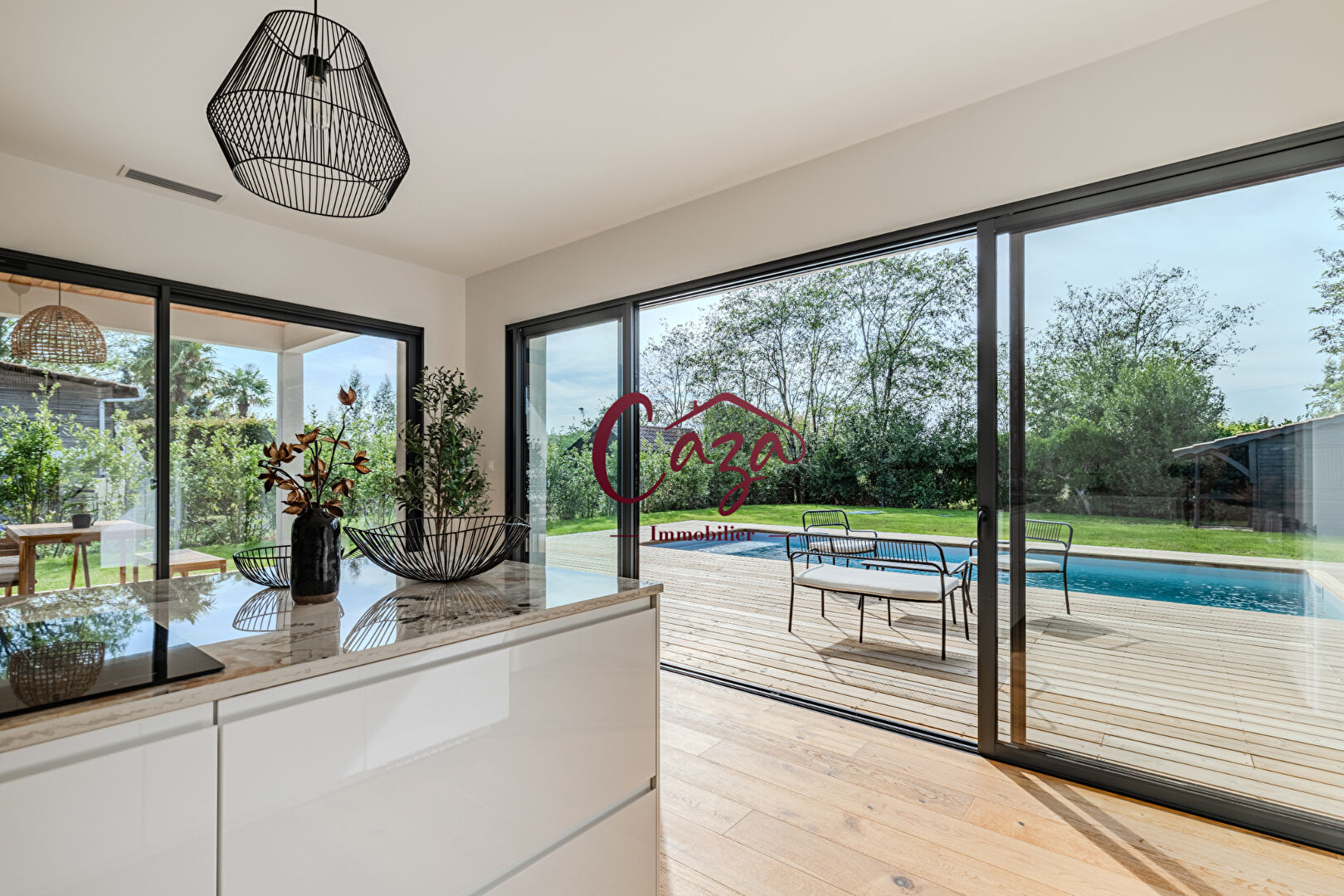 Villa neuve de plain pied, 4 chambres , Garage et piscine HAUT LATRESNE