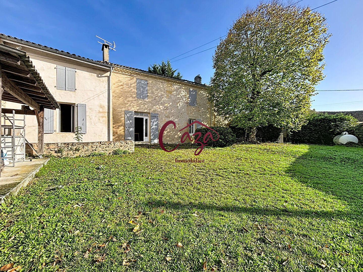 Maison en pierre + dépendance - 33750 BARON