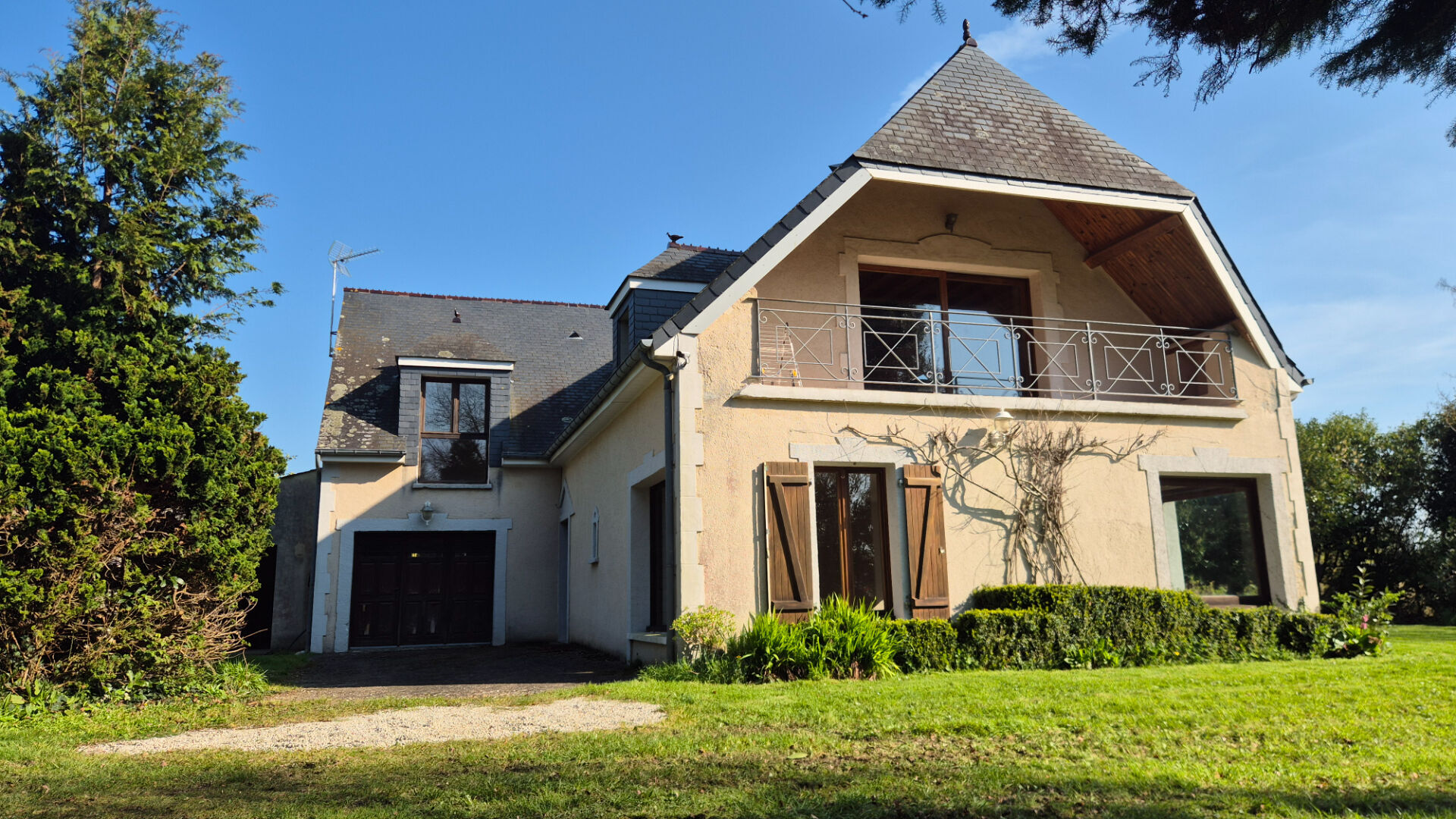 Agence immobilière de CCI immobilier Montebourg