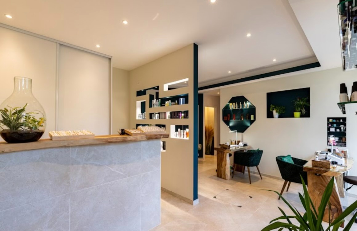 Photo Local commercial Cannes (Montfleury) 98 m2 image 2/5