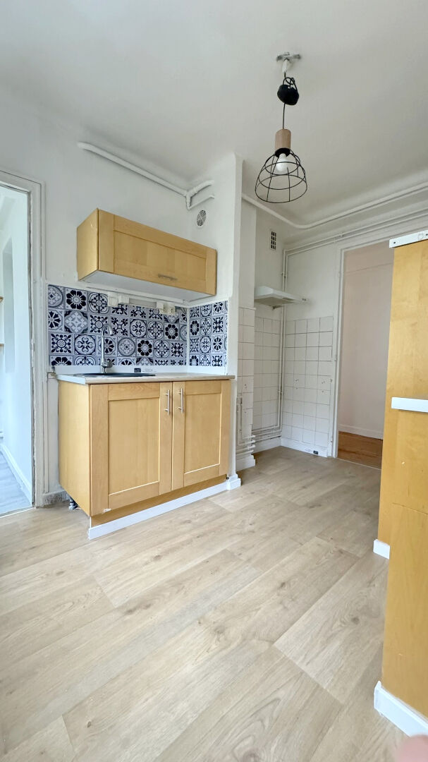 Photo NANCY QUARTIER SAURUPT APPARTEMENT T4  TRAVERSANT ET LUMINEUX image 3/6