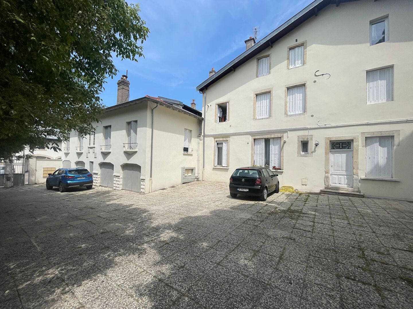 Photo MALZEVILLE centre Immeuble de Rapport de 10 Appartements et 4 garages image 4/6