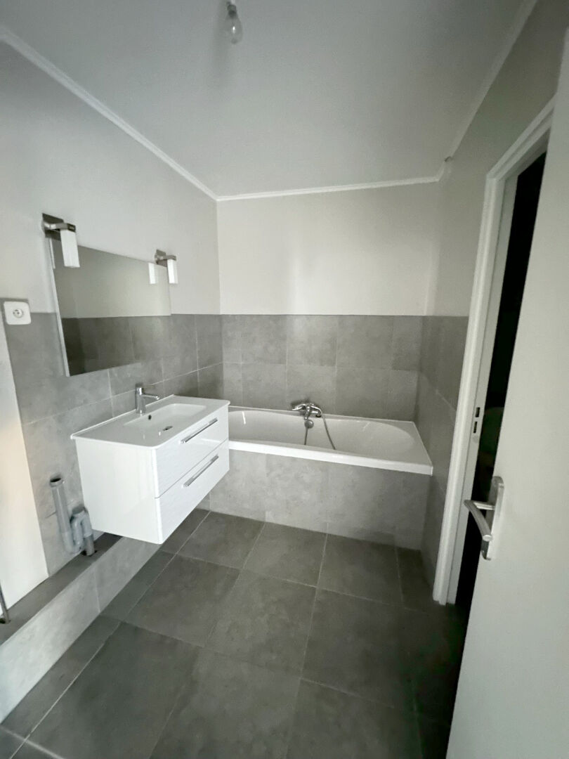 Photo LAXOU INVESTISSEUR APPARTEMENT F1 35M²  LOUÉ image 4/6