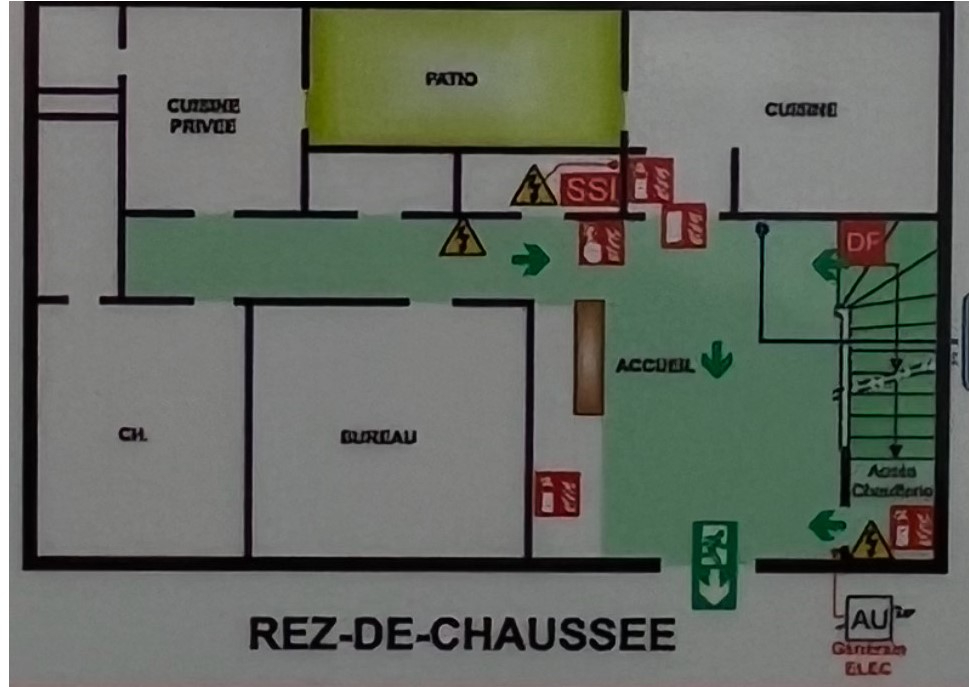 NANCY hyper centre  mur d'un Hôtel de 22 chambres.