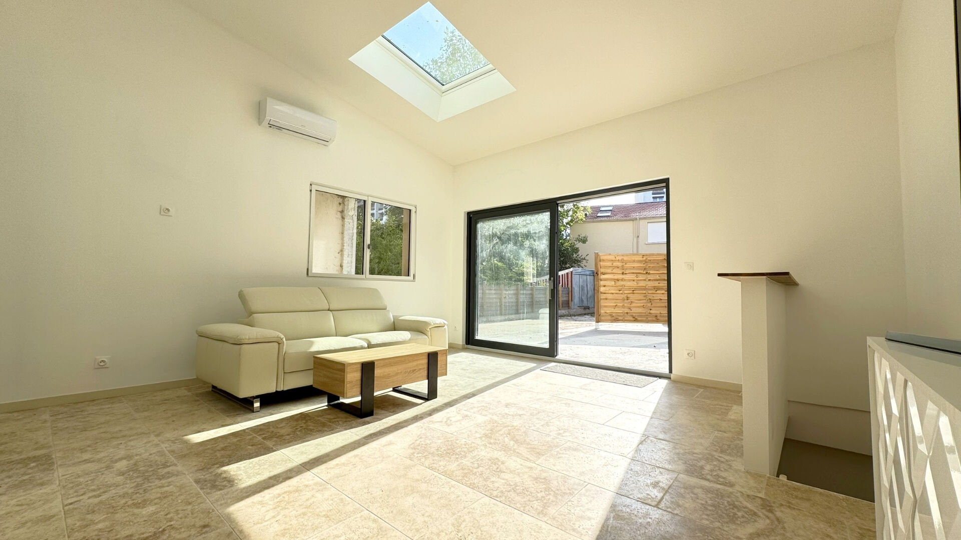 Photo NANCY  SAURUPT APPARTEMENT RENOVE  AVEC TERRASSE PARKING ET SOIUS-SOL image 1/6